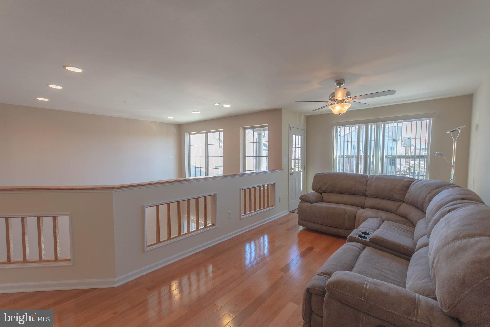 WALNUT GROVE - Residential