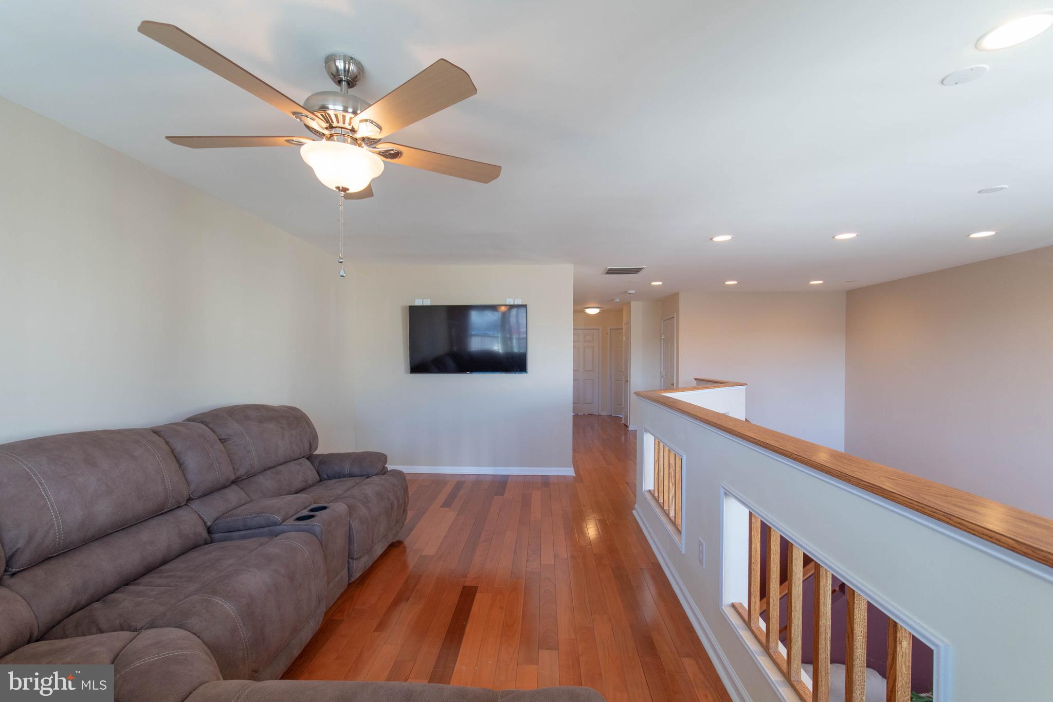 WALNUT GROVE - Residential