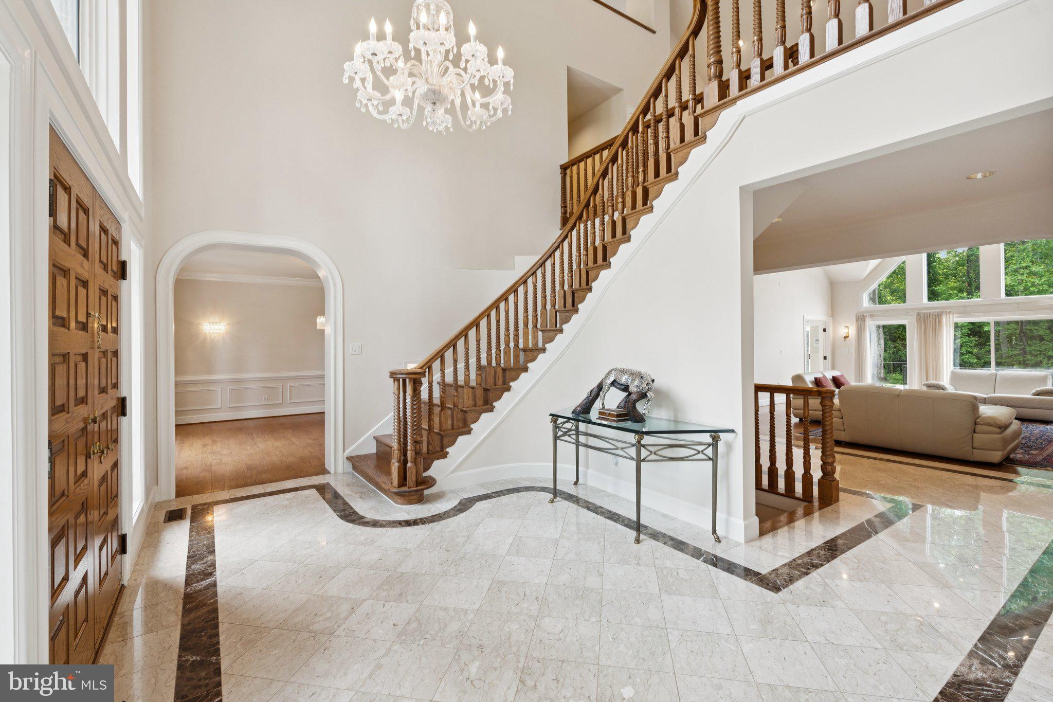 6723 GEORGETOWN PIKE