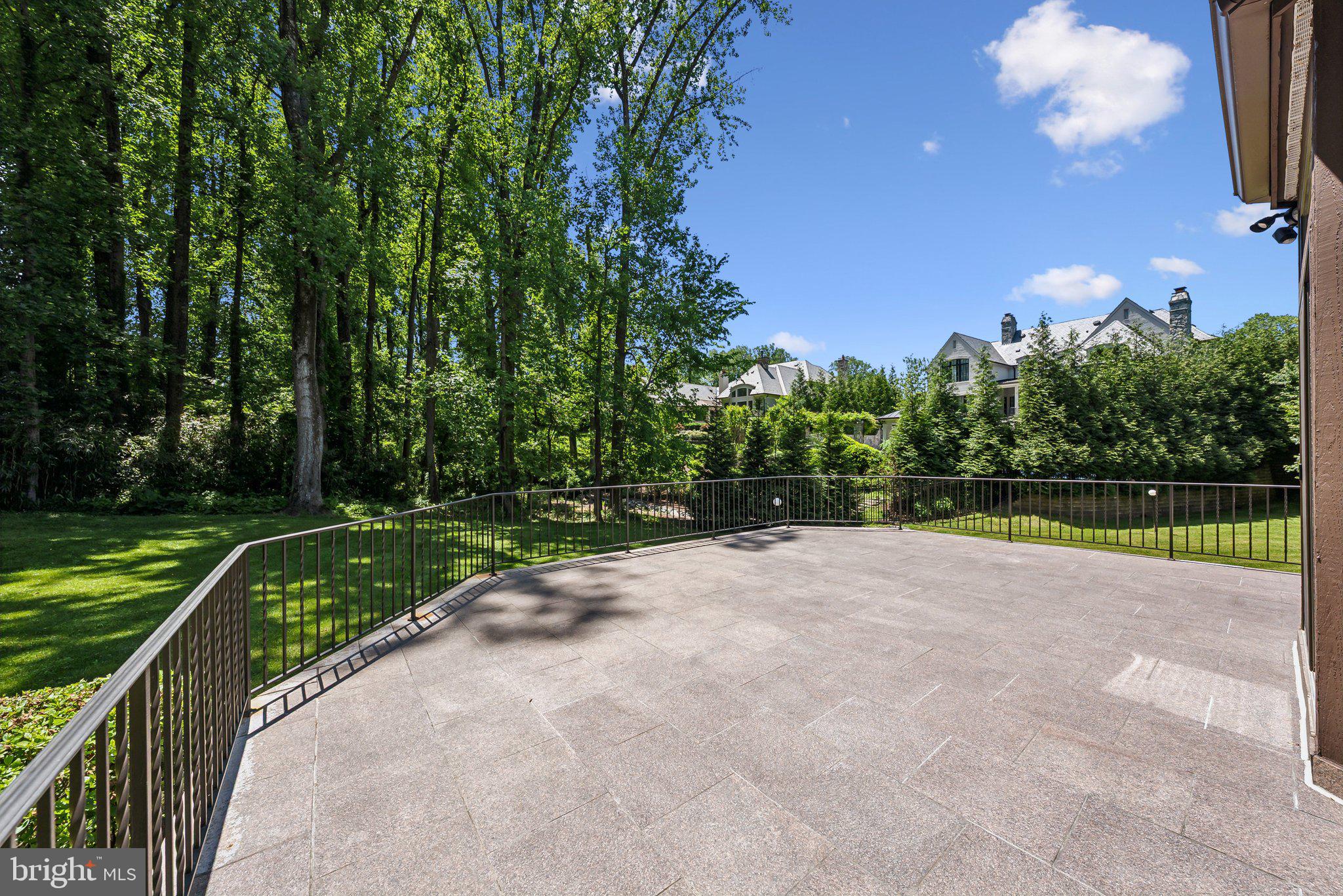 6723 GEORGETOWN PIKE