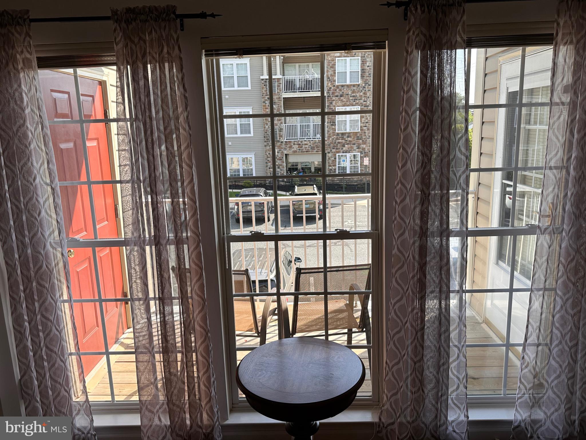 130 W BROADWAY E 1E