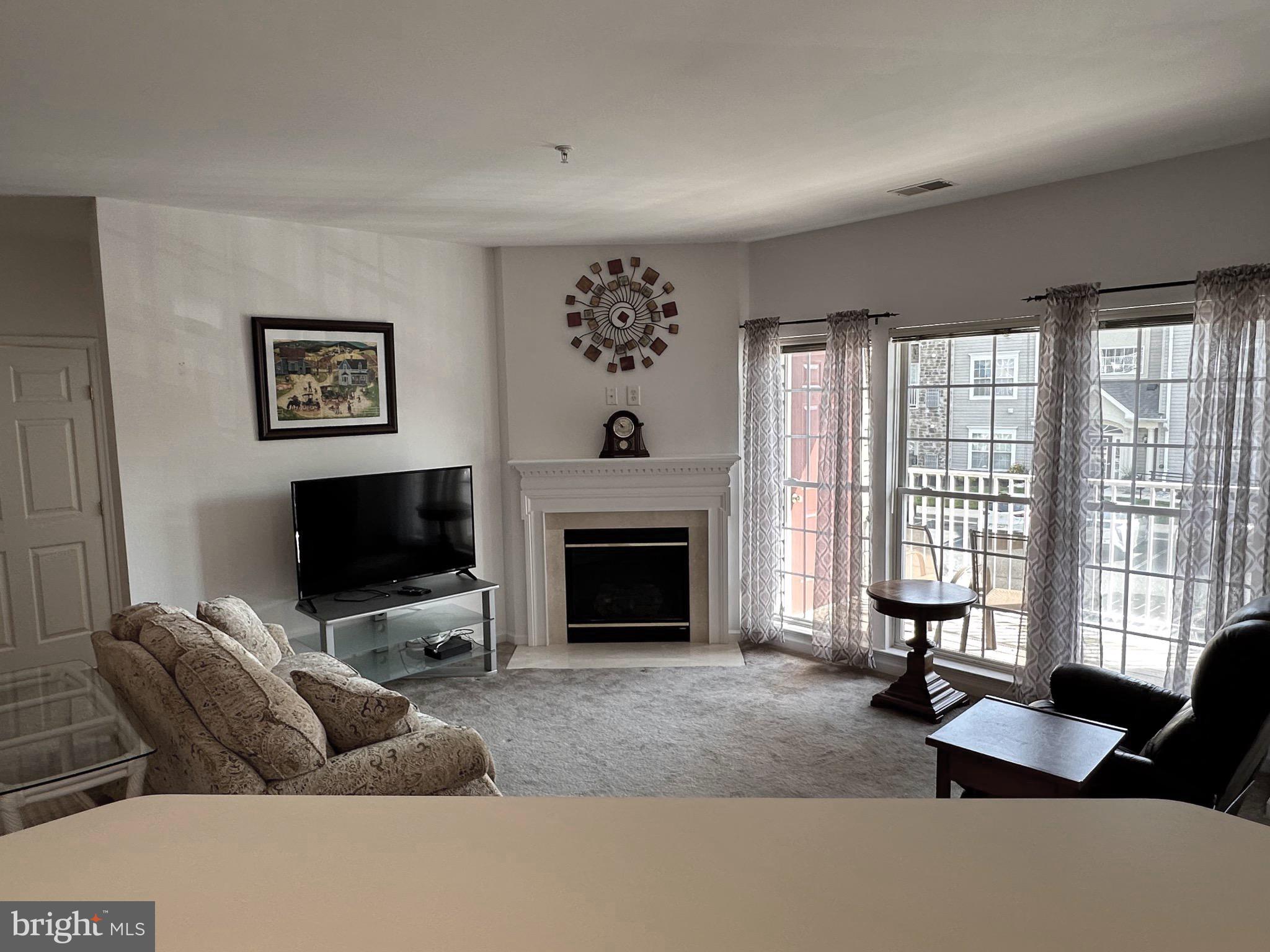 130 W BROADWAY E 1E