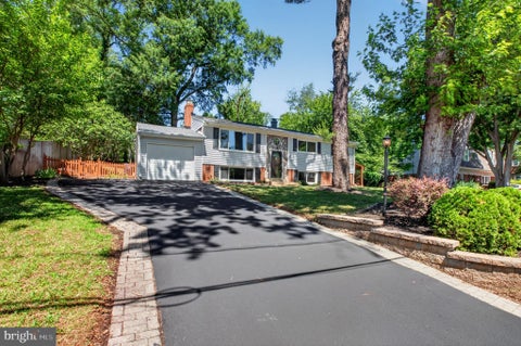 Photo of 8600 Washington Avenue, ALEXANDRIA, VA 22309 (MLS # VAFX2317294)
