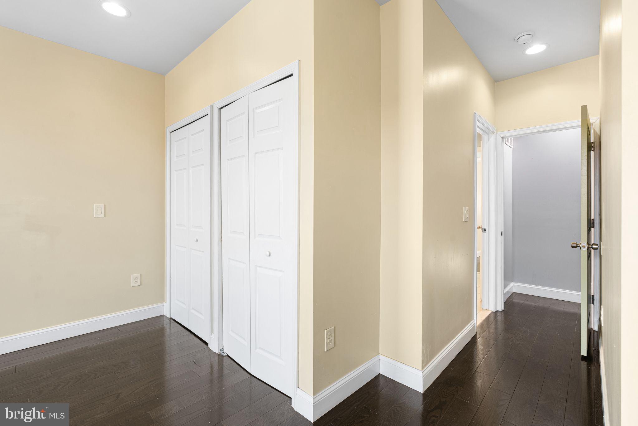 PASSYUNK SQUARE - Residential