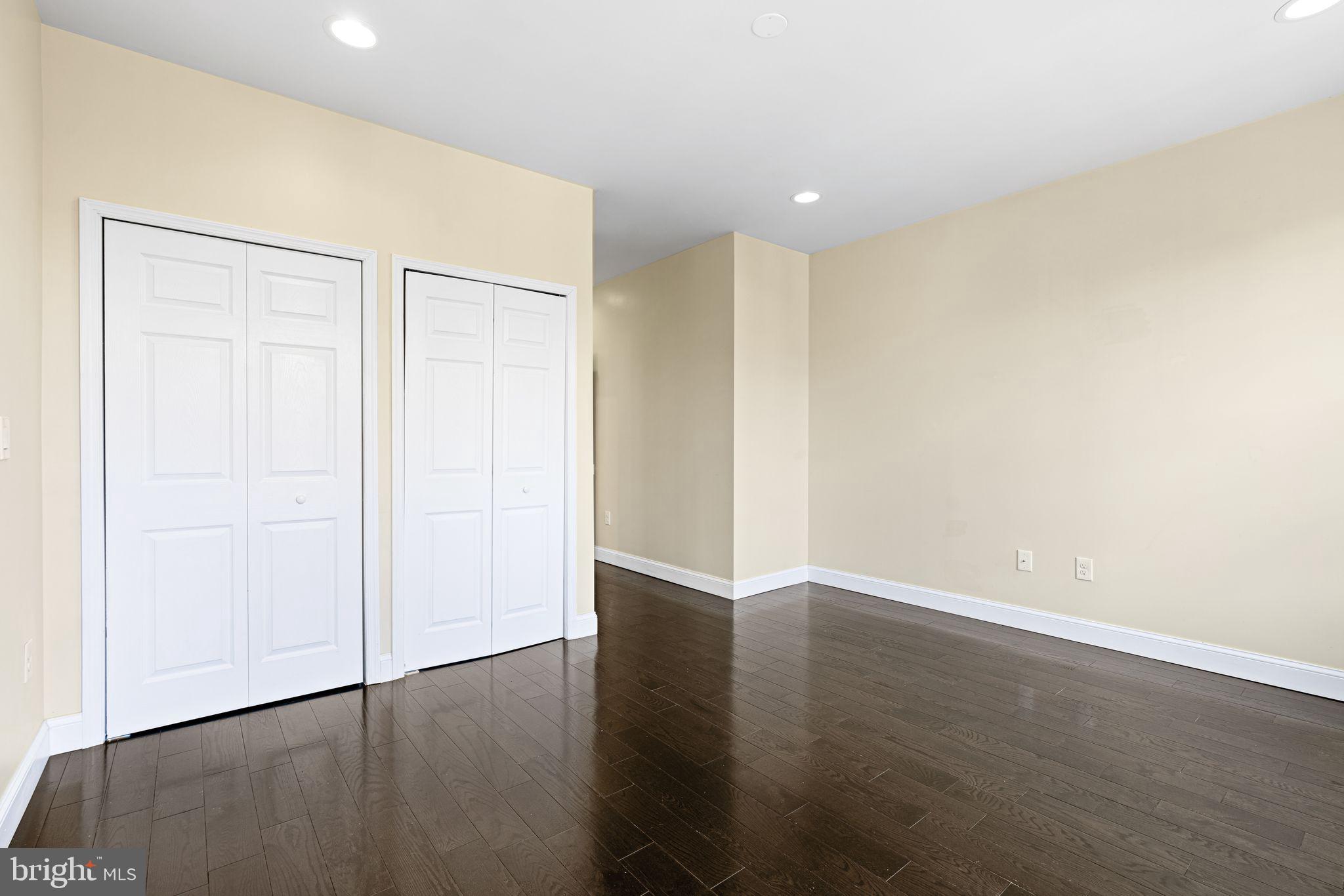 PASSYUNK SQUARE - Residential