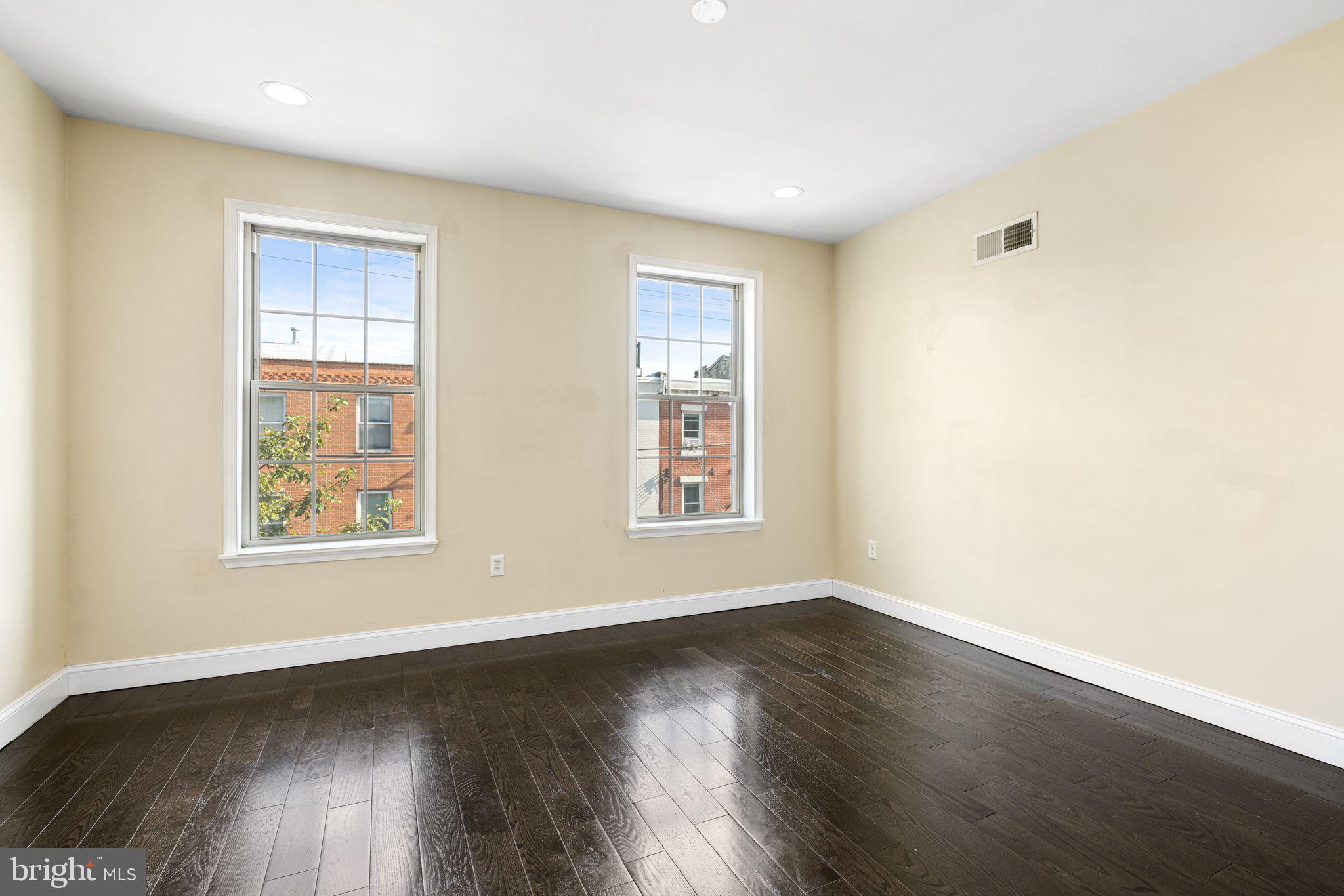 PASSYUNK SQUARE - Residential