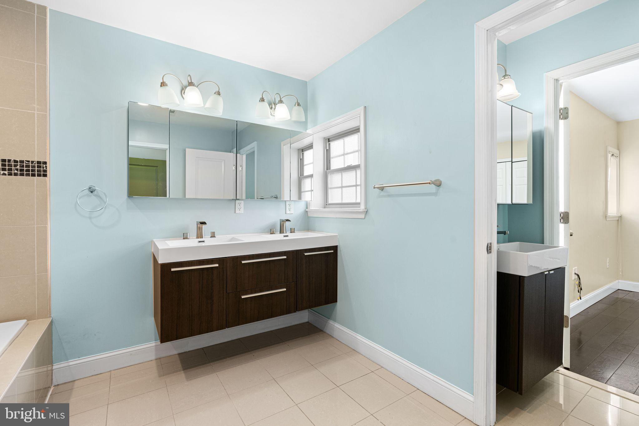 PASSYUNK SQUARE - Residential