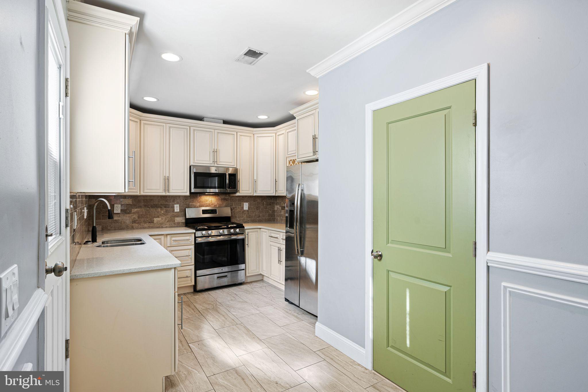 PASSYUNK SQUARE - Residential