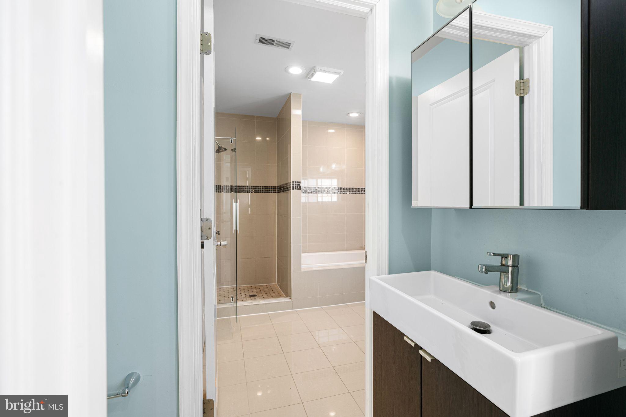 PASSYUNK SQUARE - Residential