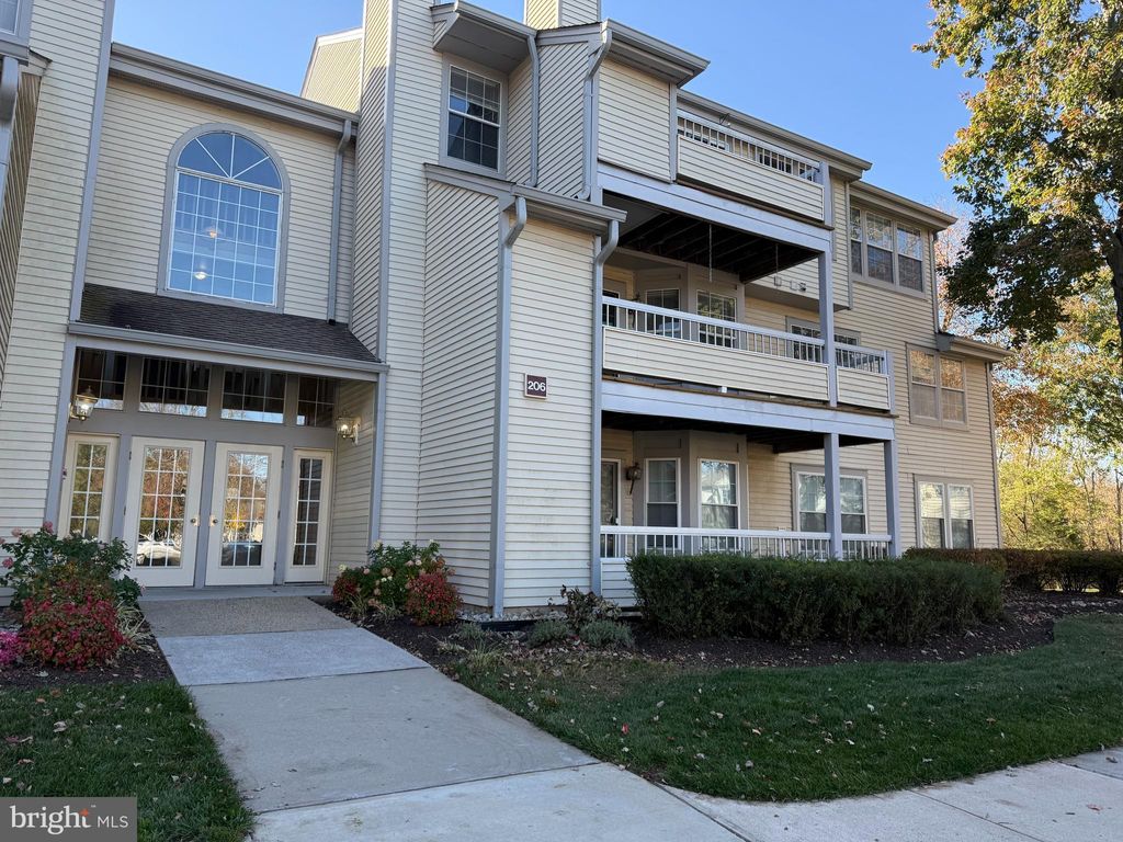 Photo of 206 Salem Court #4, PRINCETON, NJ 08540 (MLS # NJME2067660)