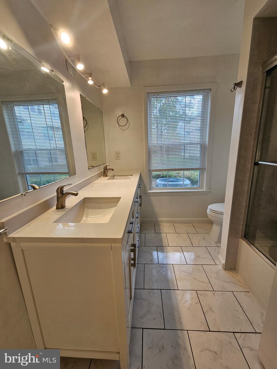 CANAL POINTE - Residential Lease