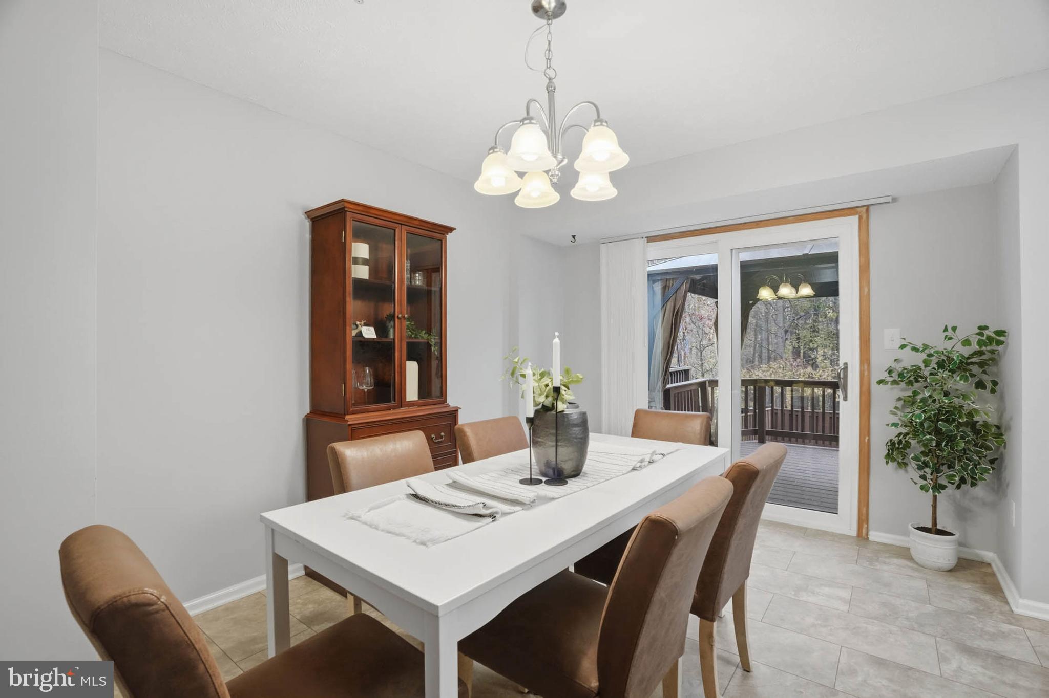 SUMMERS RUN - Residential