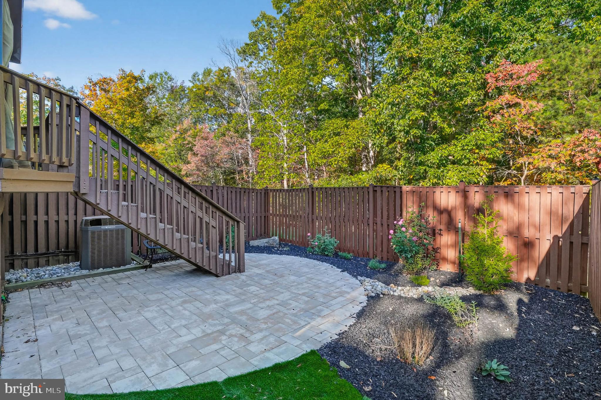 SUMMERS RUN - Residential