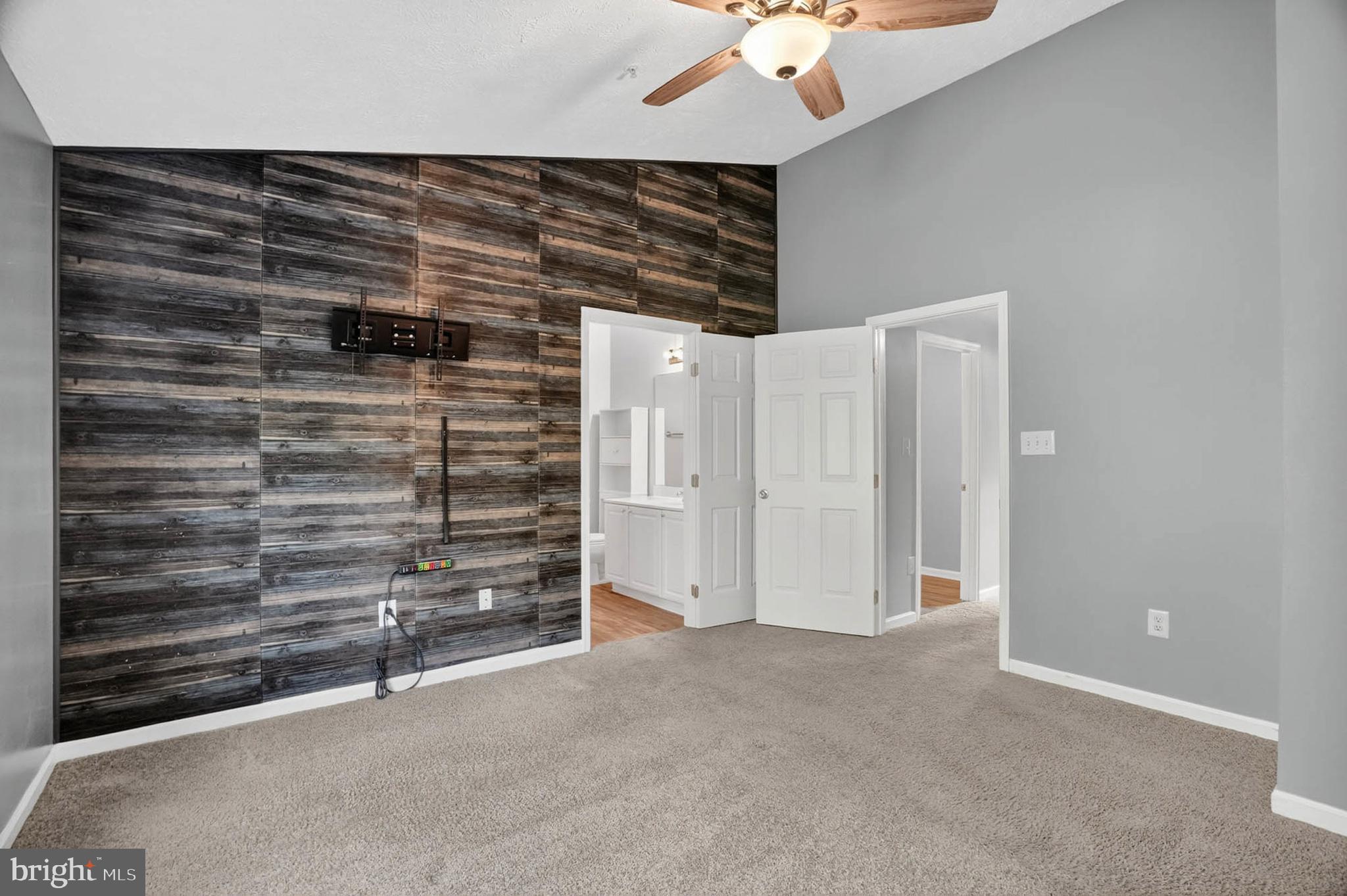 SUMMERS RUN - Residential