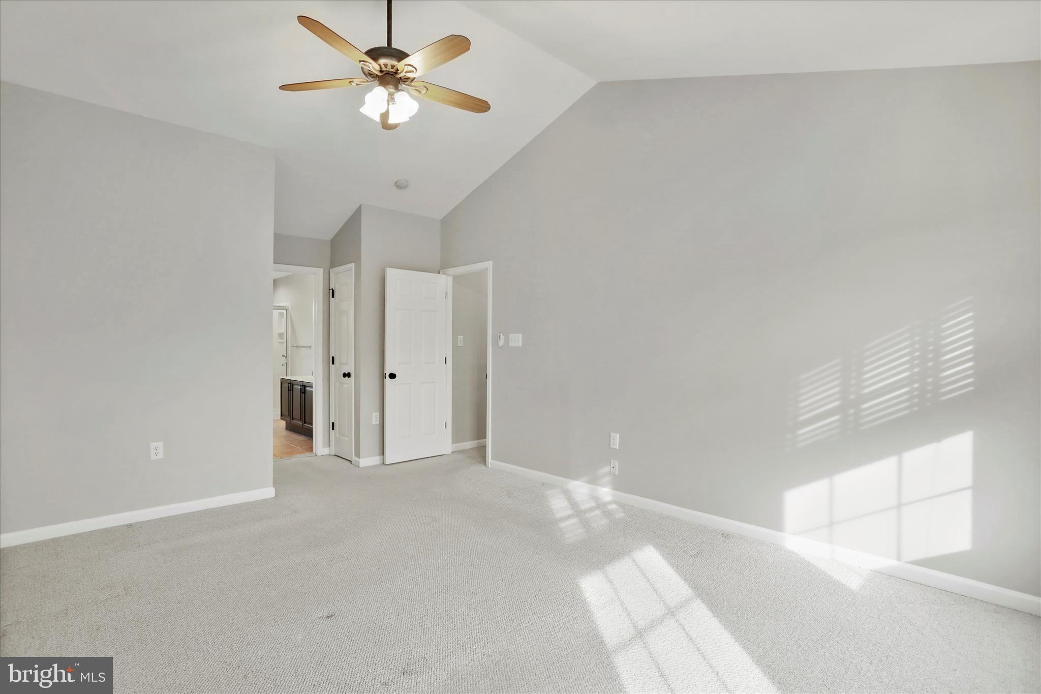 LAUREL RIDGE - Residential