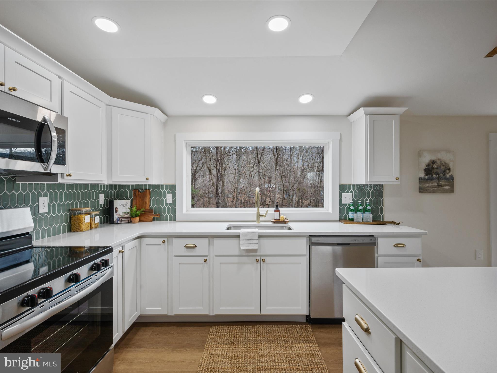 RIVER VIEW PARK - Residential