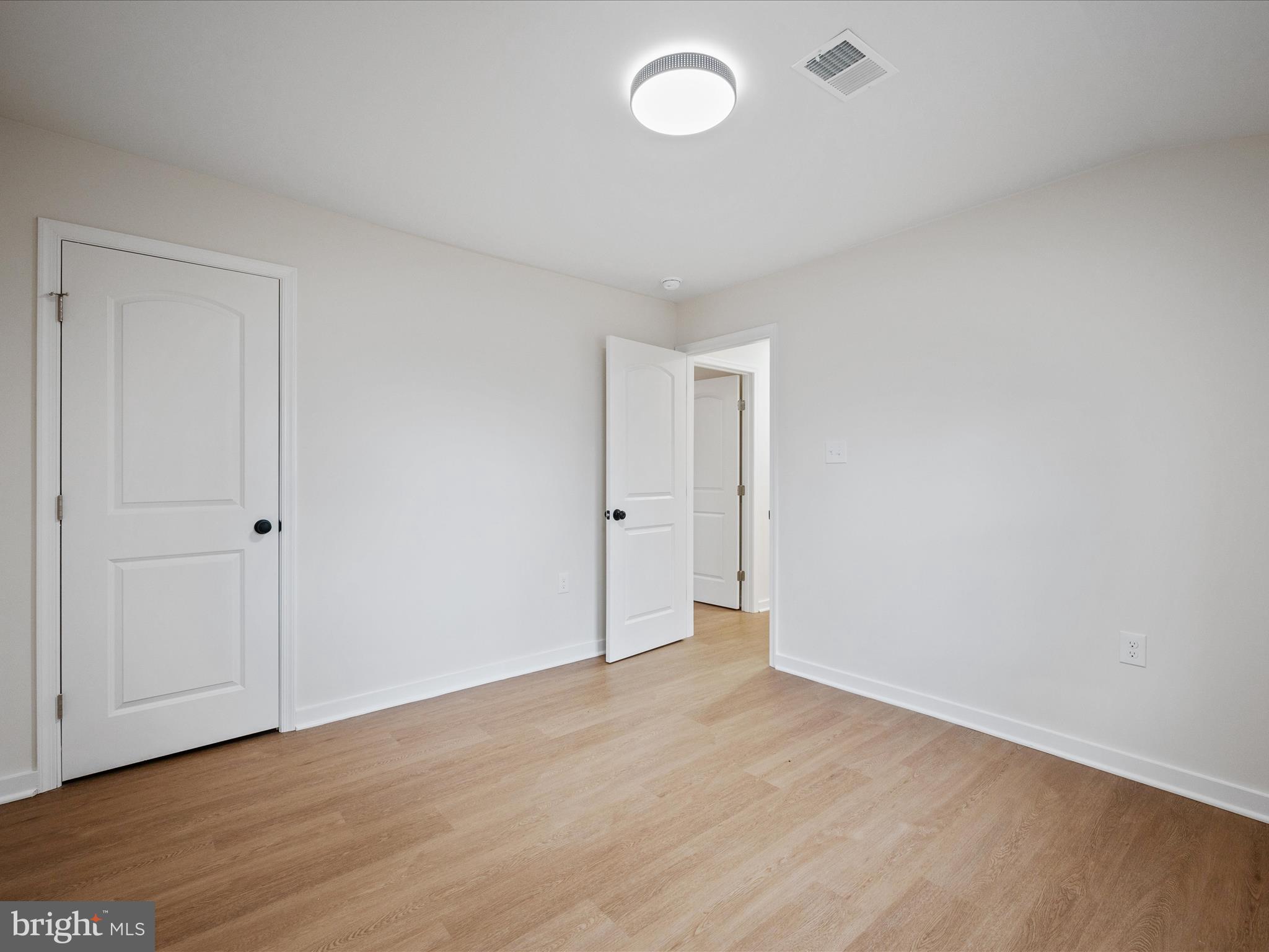 RIVER VIEW PARK - Residential