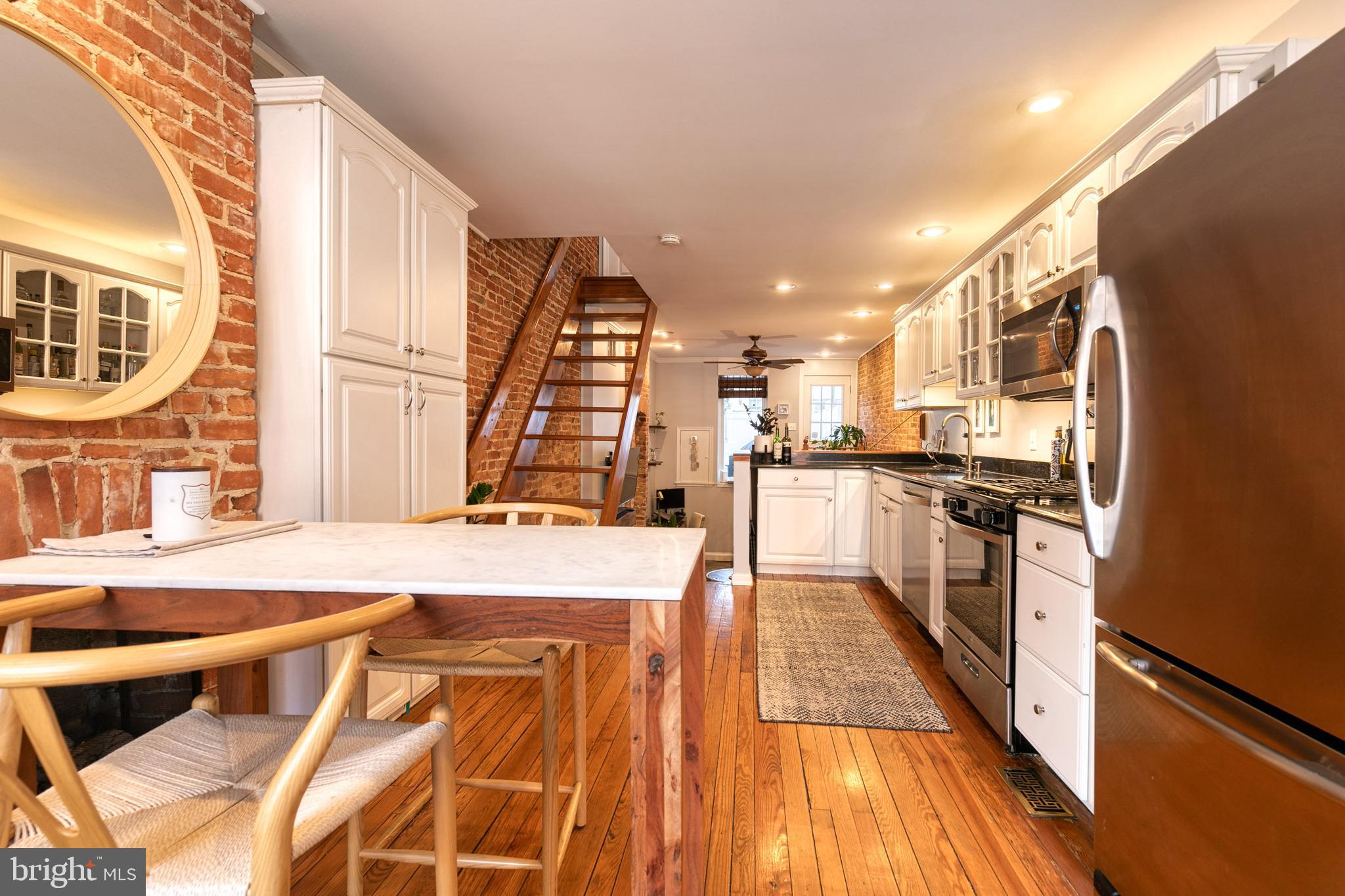 FEDERAL HILL HISTORIC DISTRICT - Residential Lease