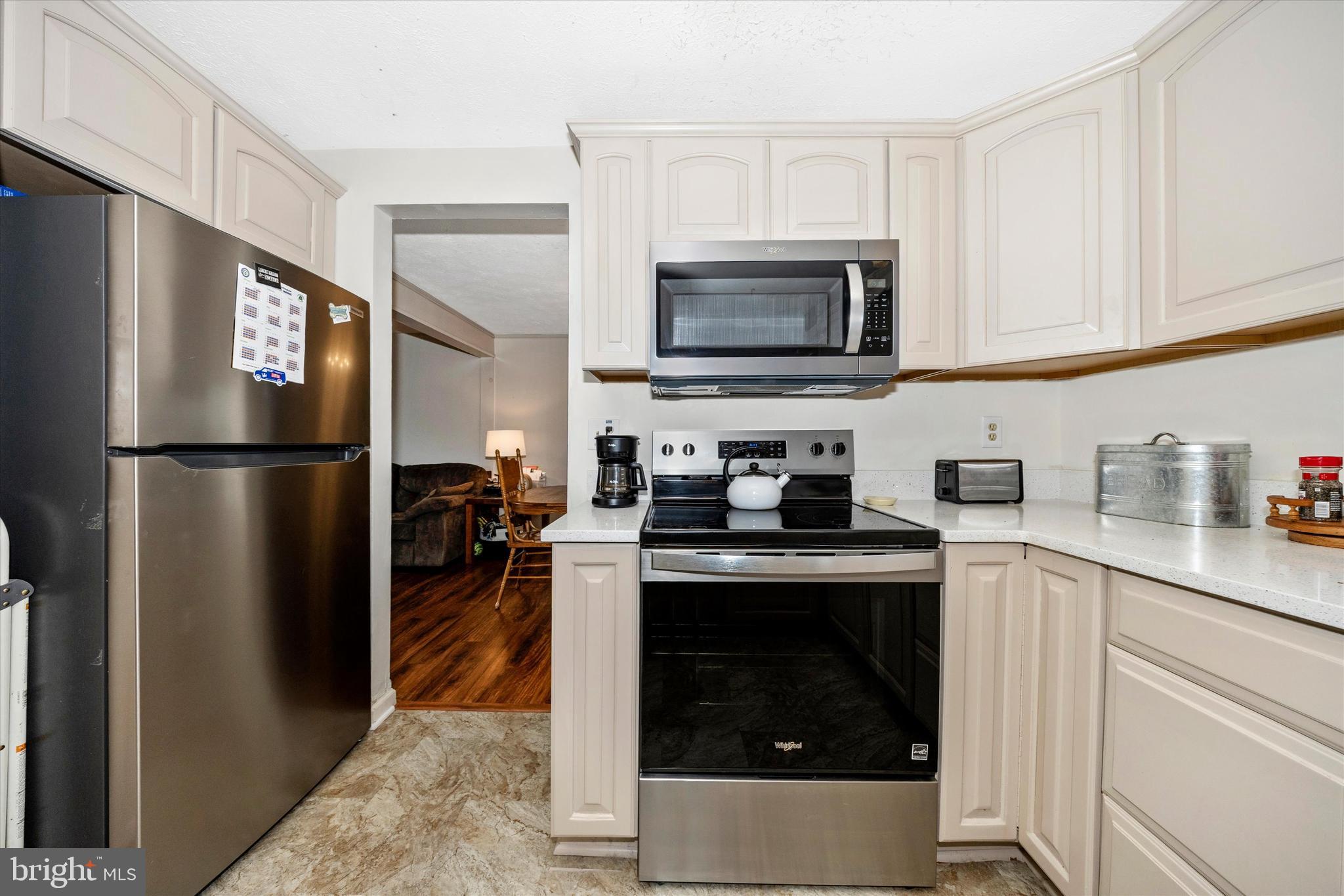 AMBER MEADOWS - Residential