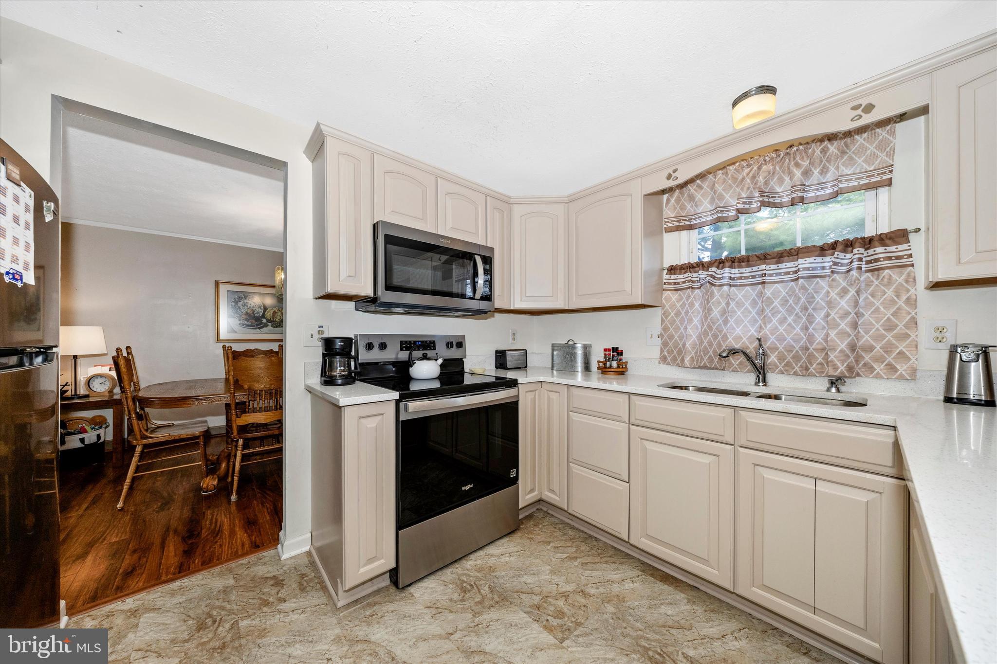 AMBER MEADOWS - Residential