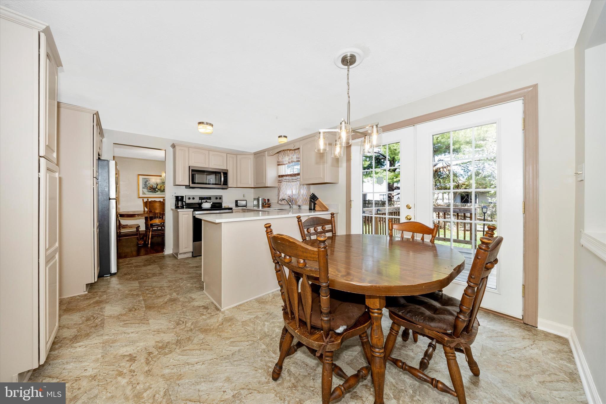 AMBER MEADOWS - Residential