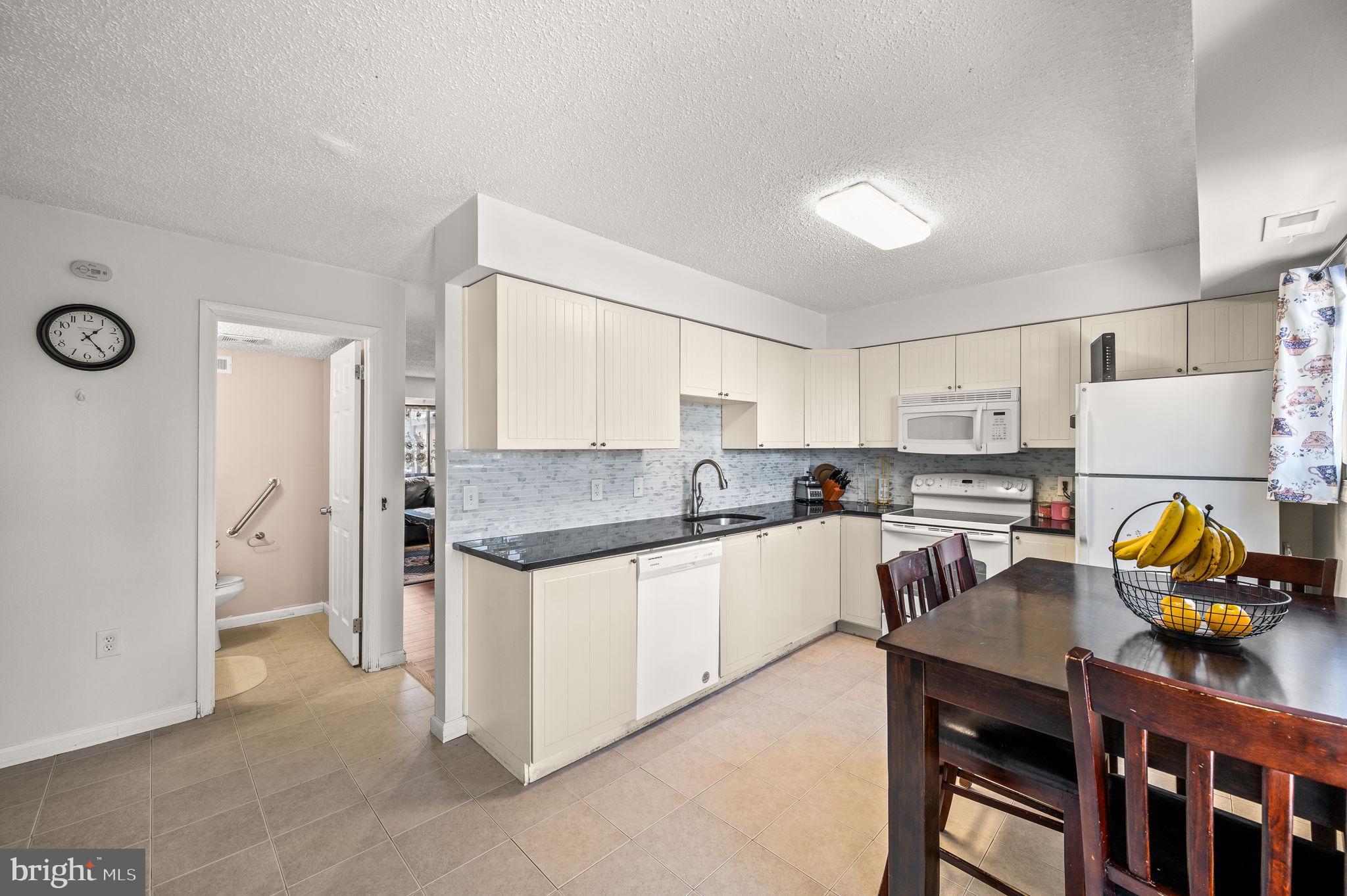 44 CHISWICK DRIVE