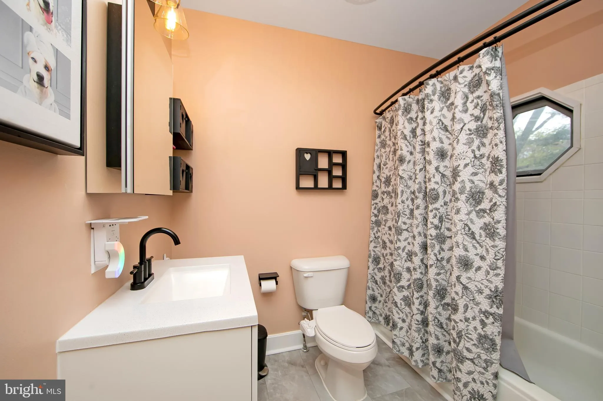 Moorestown, New Jersey 08057, United States, 3 Bedrooms Bedrooms, ,1 BathroomBathrooms,Residential,Active,100866