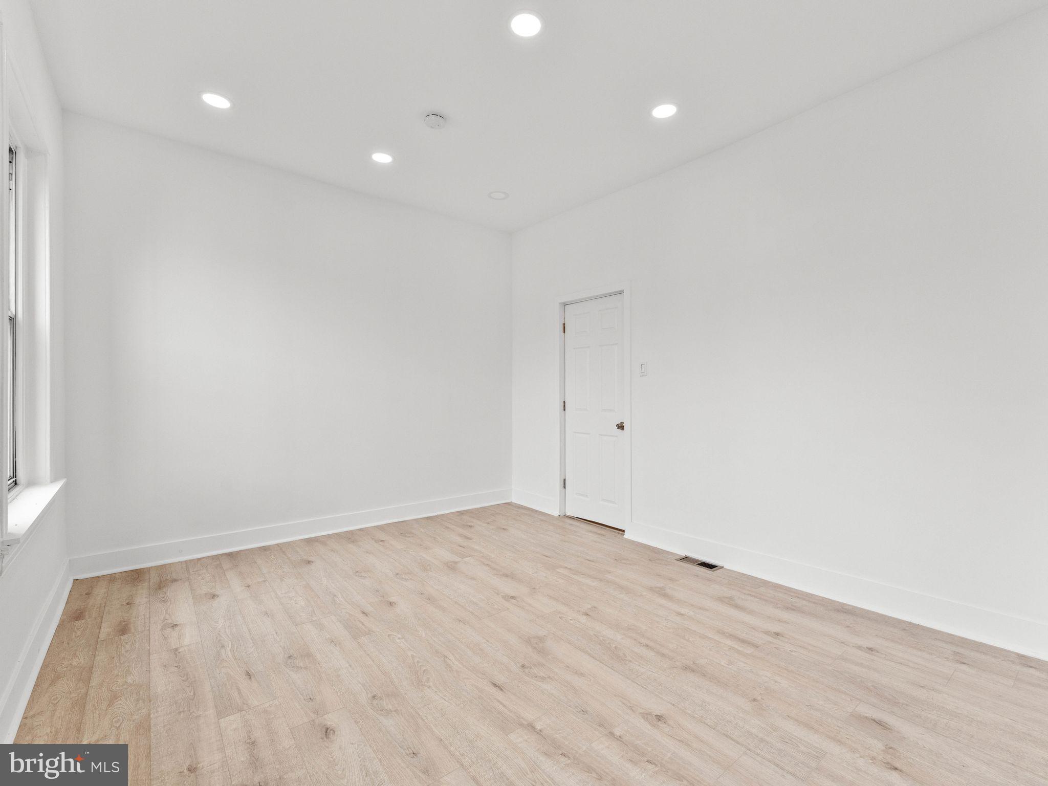 POINT BREEZE - Residential Lease