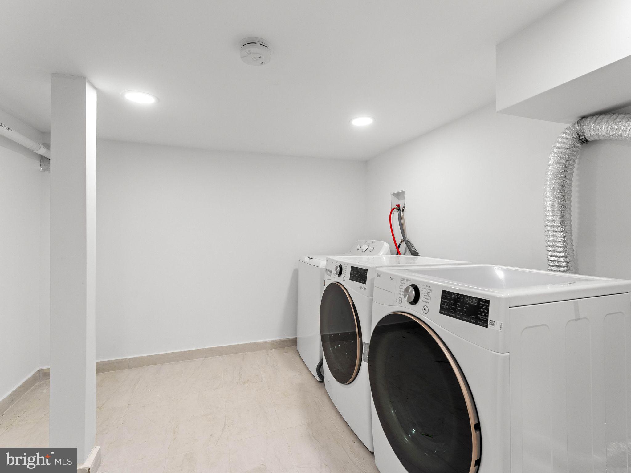 POINT BREEZE - Residential Lease