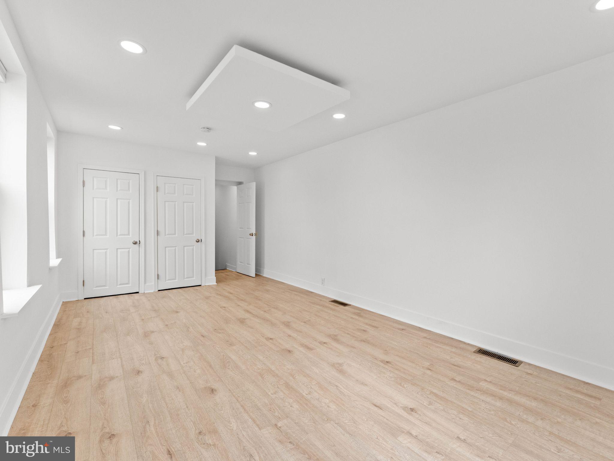 POINT BREEZE - Residential Lease