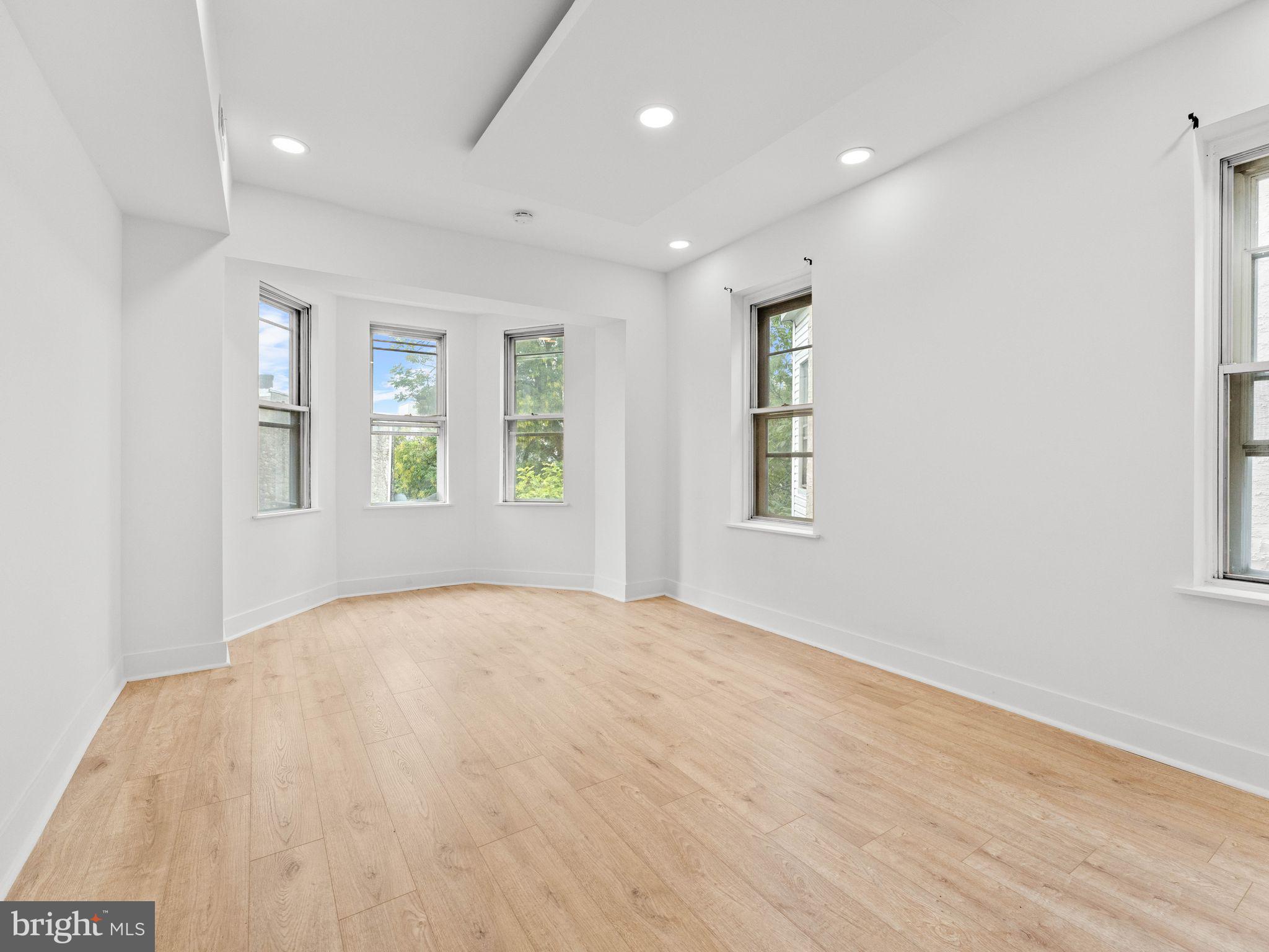 POINT BREEZE - Residential Lease