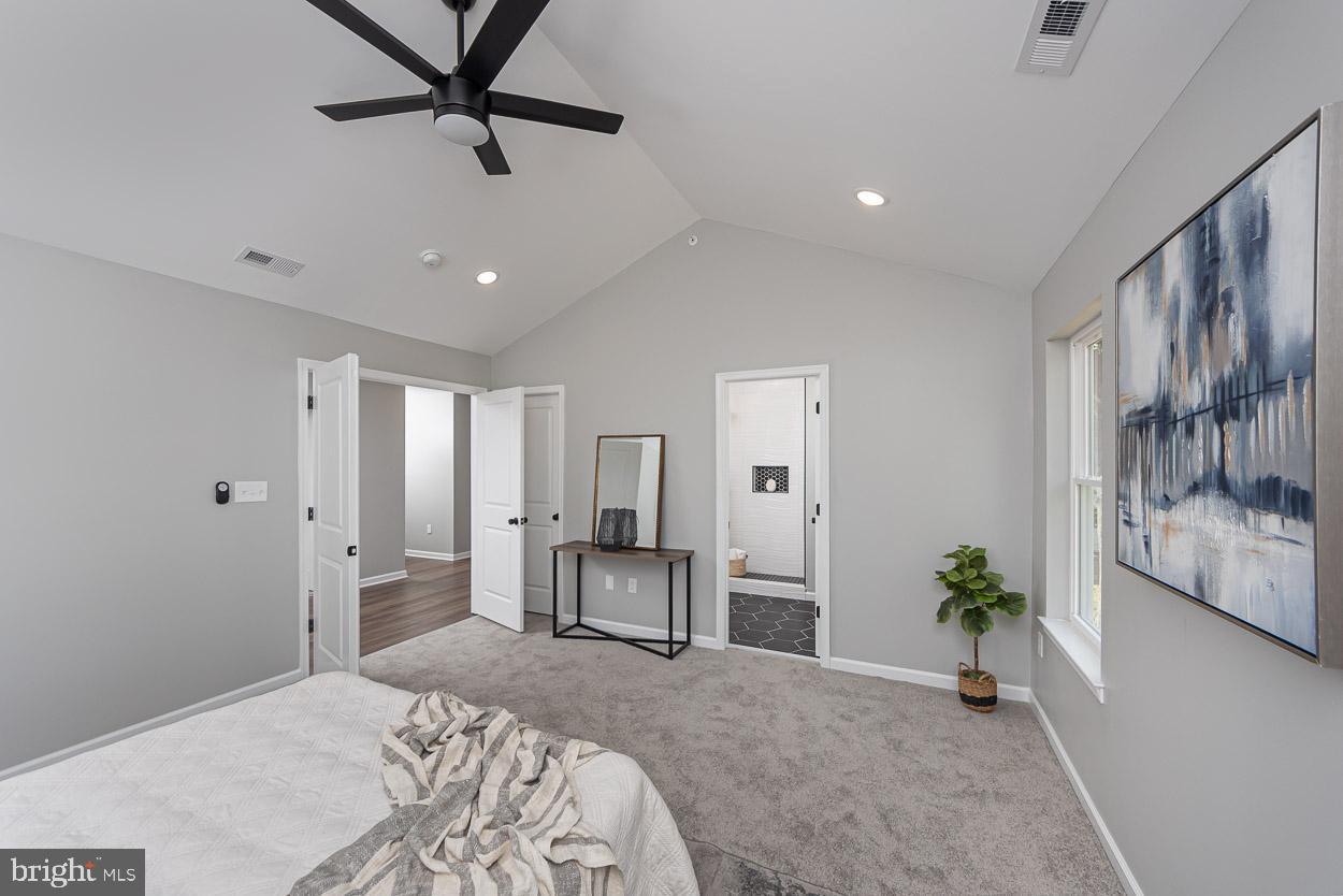 HILLENDALE PARK - Residential