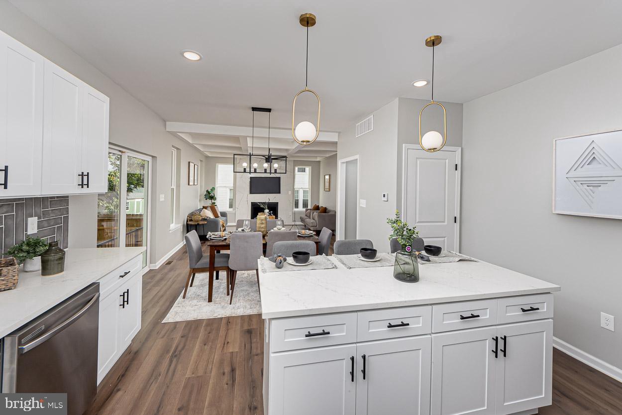 HILLENDALE PARK - Residential