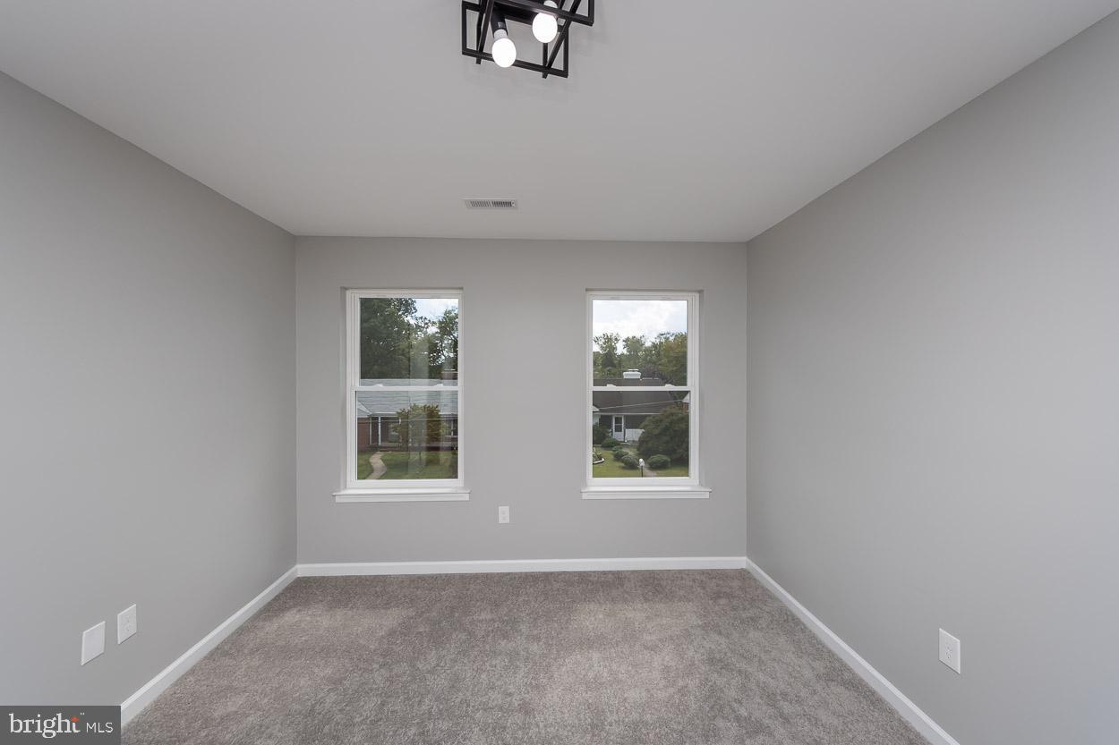 HILLENDALE PARK - Residential