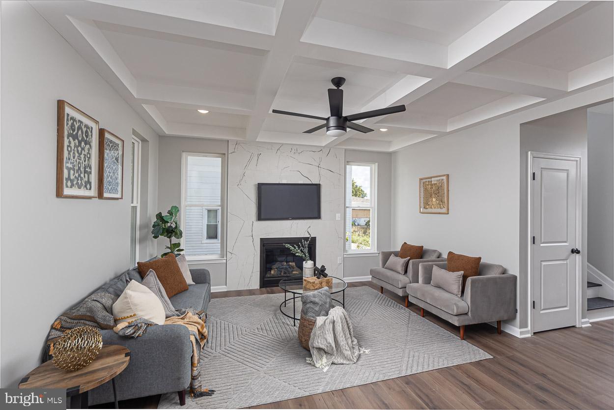 HILLENDALE PARK - Residential