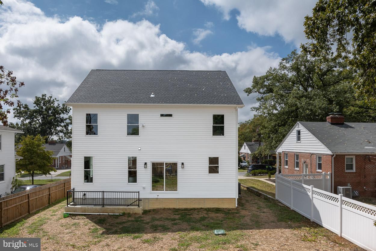 HILLENDALE PARK - Residential