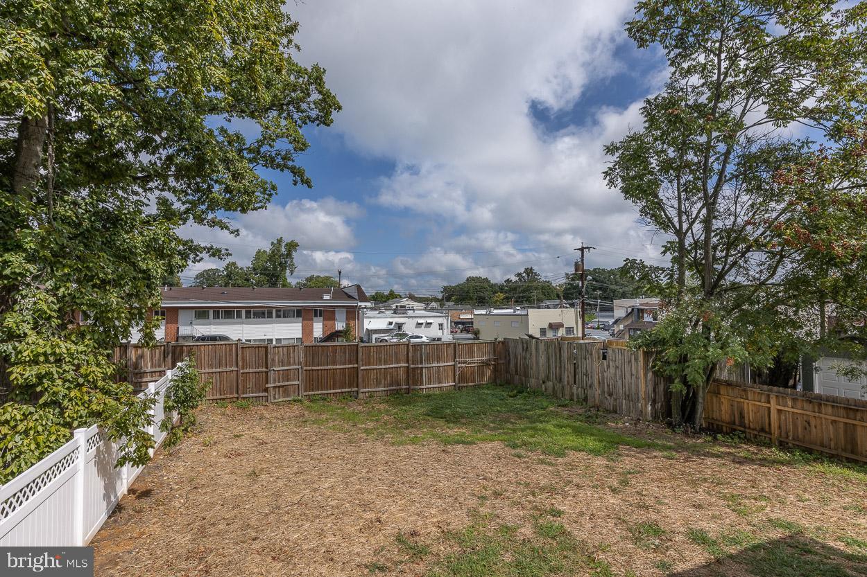 HILLENDALE PARK - Residential