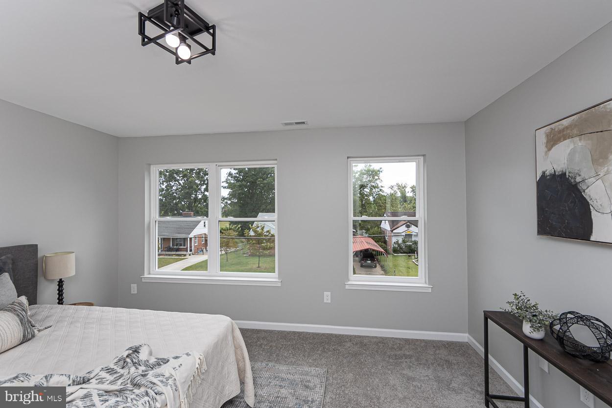 HILLENDALE PARK - Residential