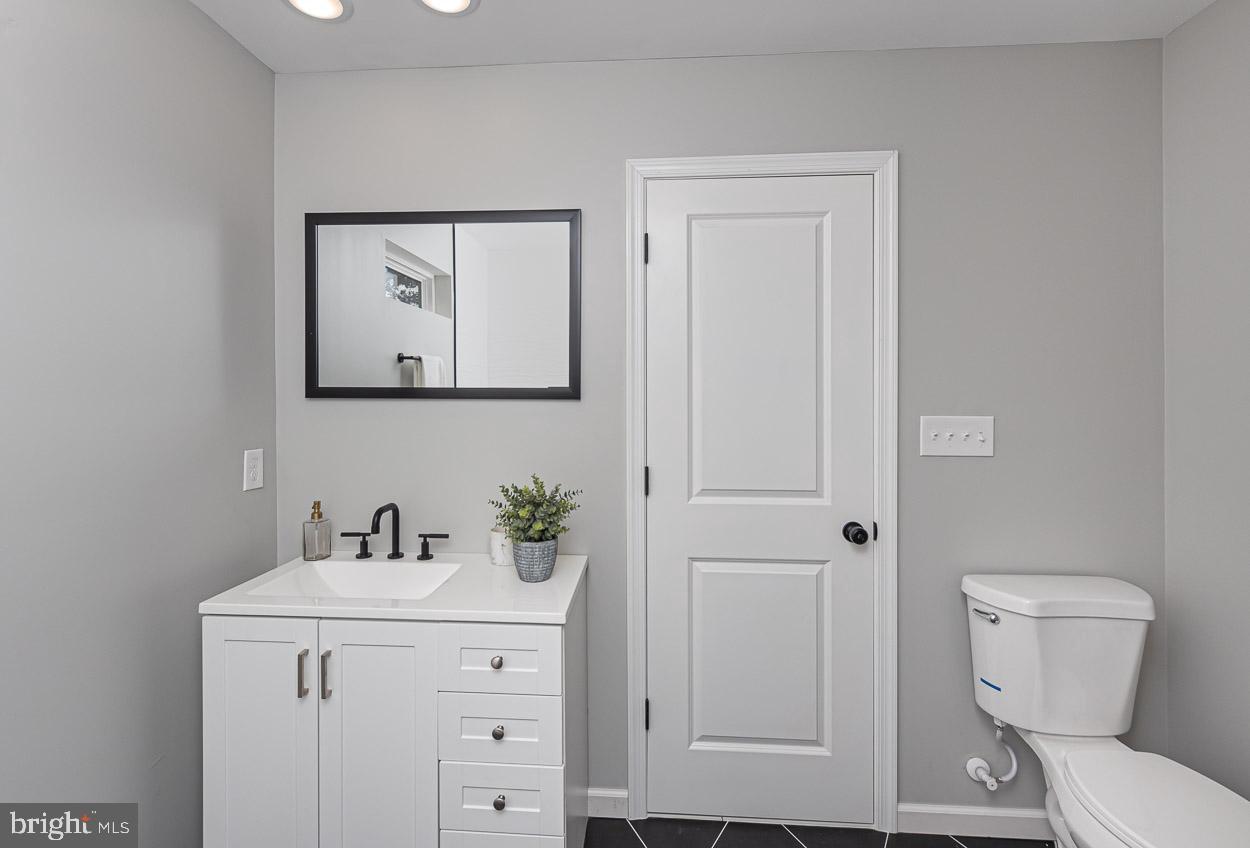 HILLENDALE PARK - Residential