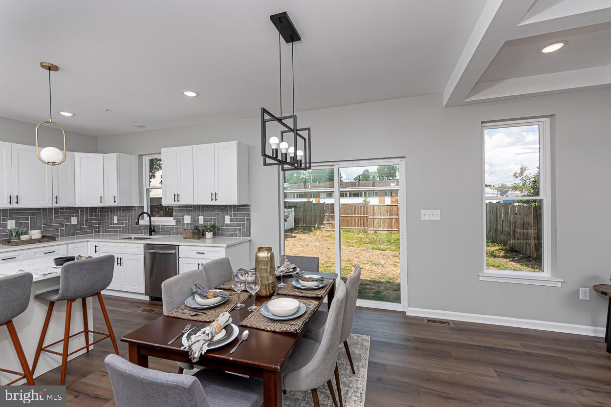 HILLENDALE PARK - Residential