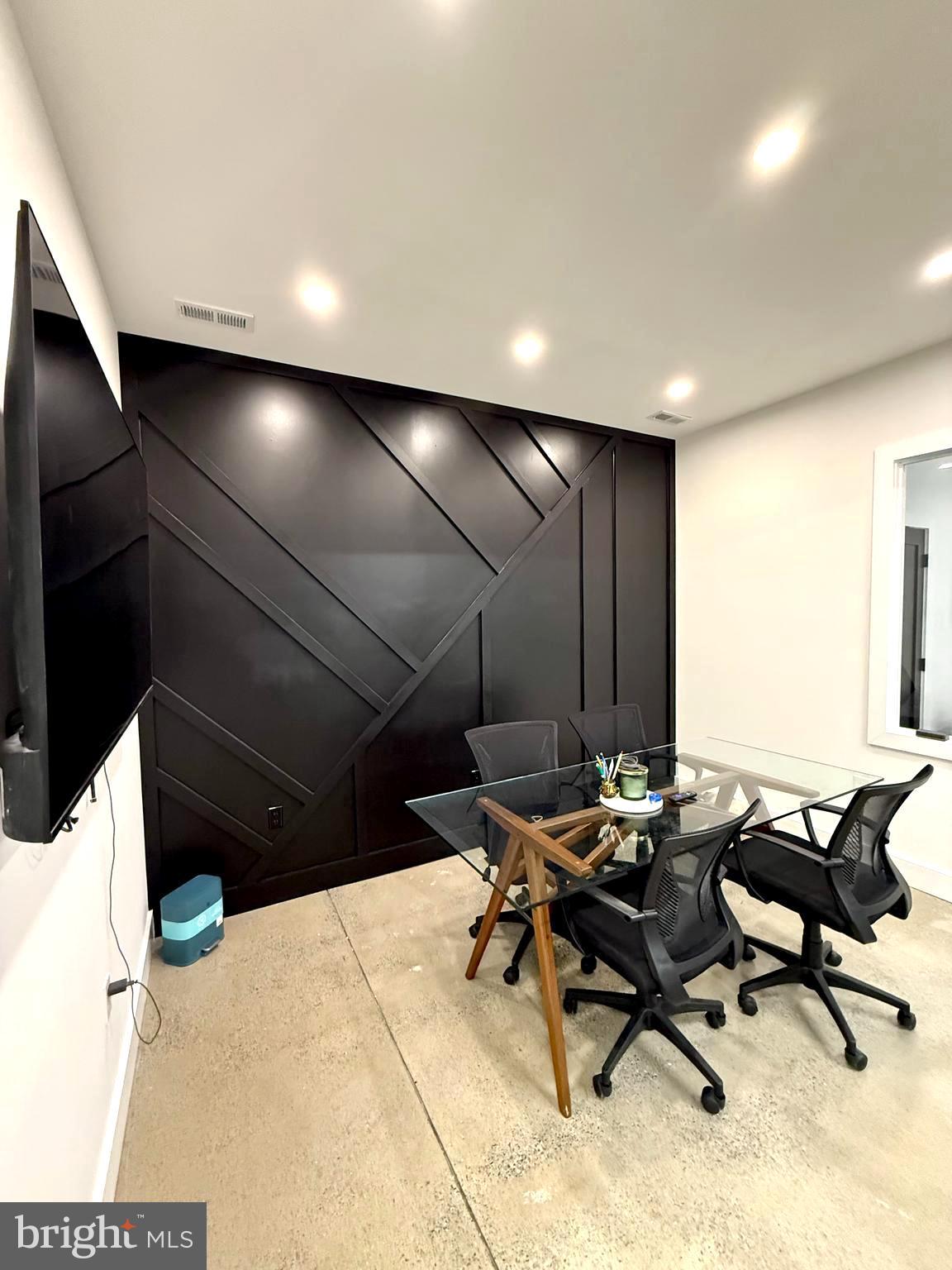 FISHTOWN - Commercial Lease