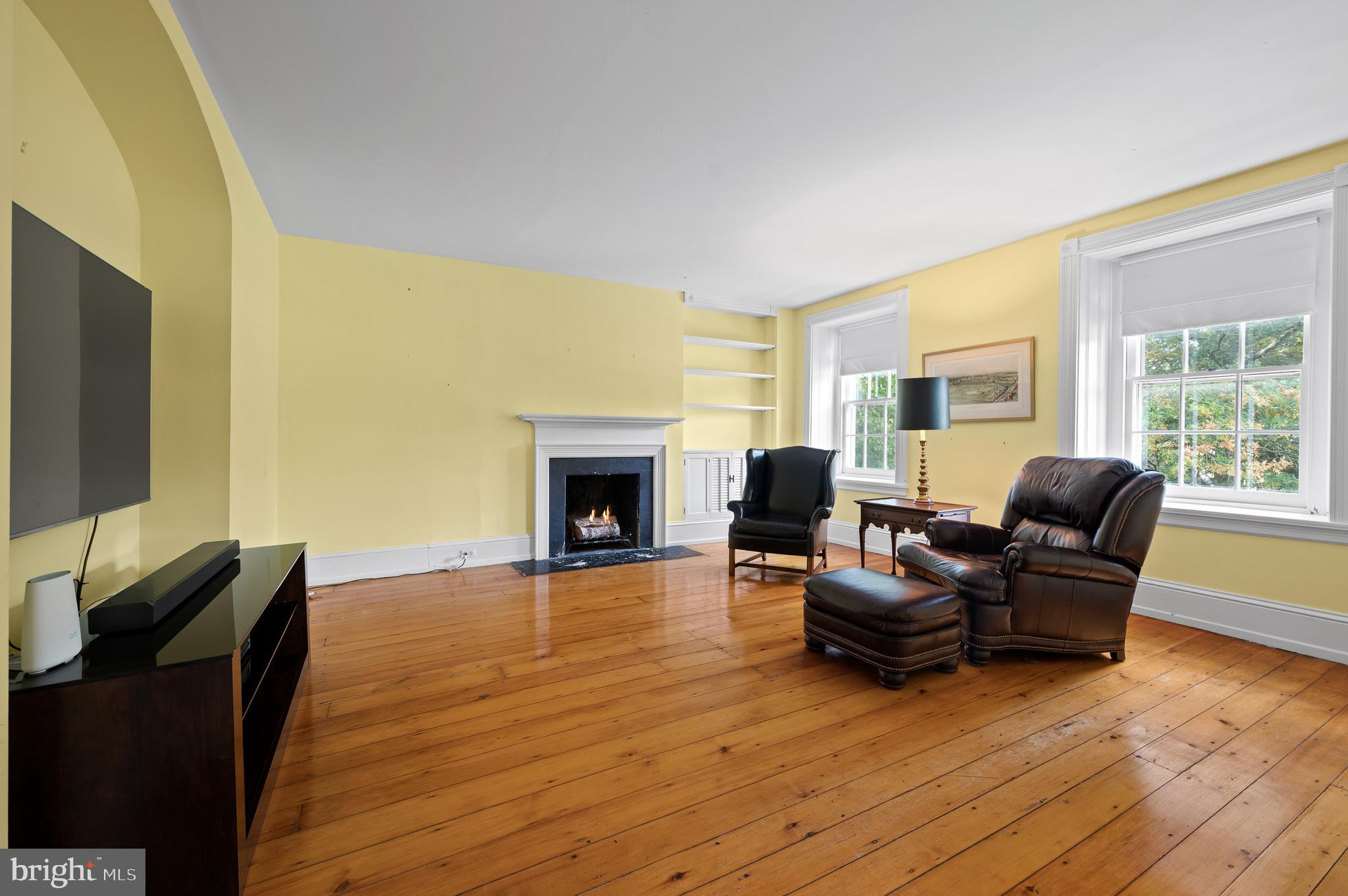 GLADWYNE - Residential