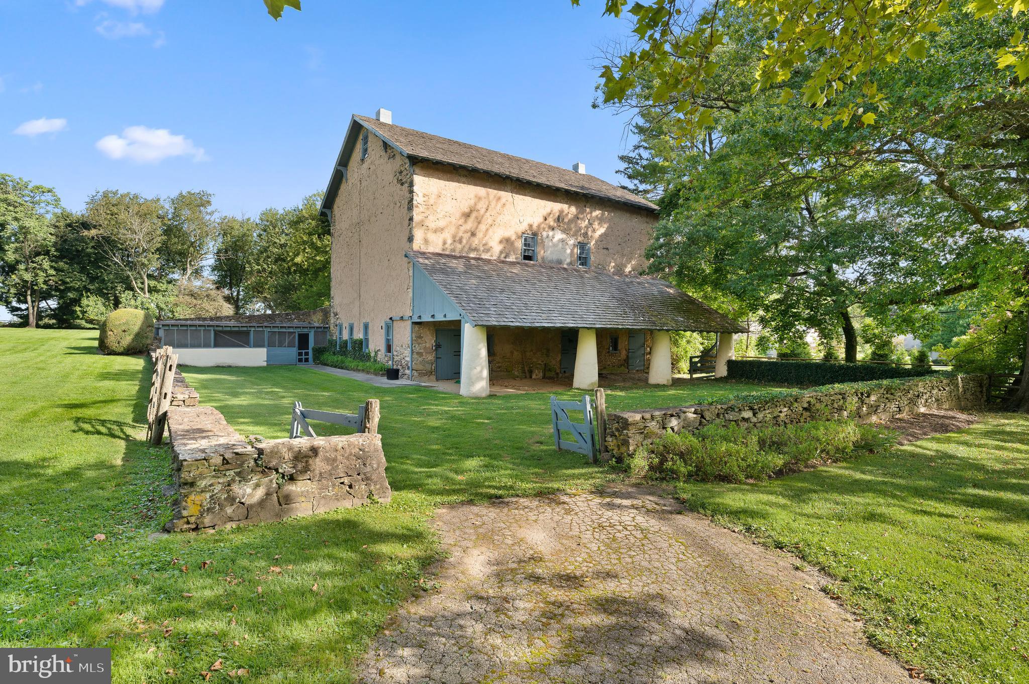 GLADWYNE - Residential