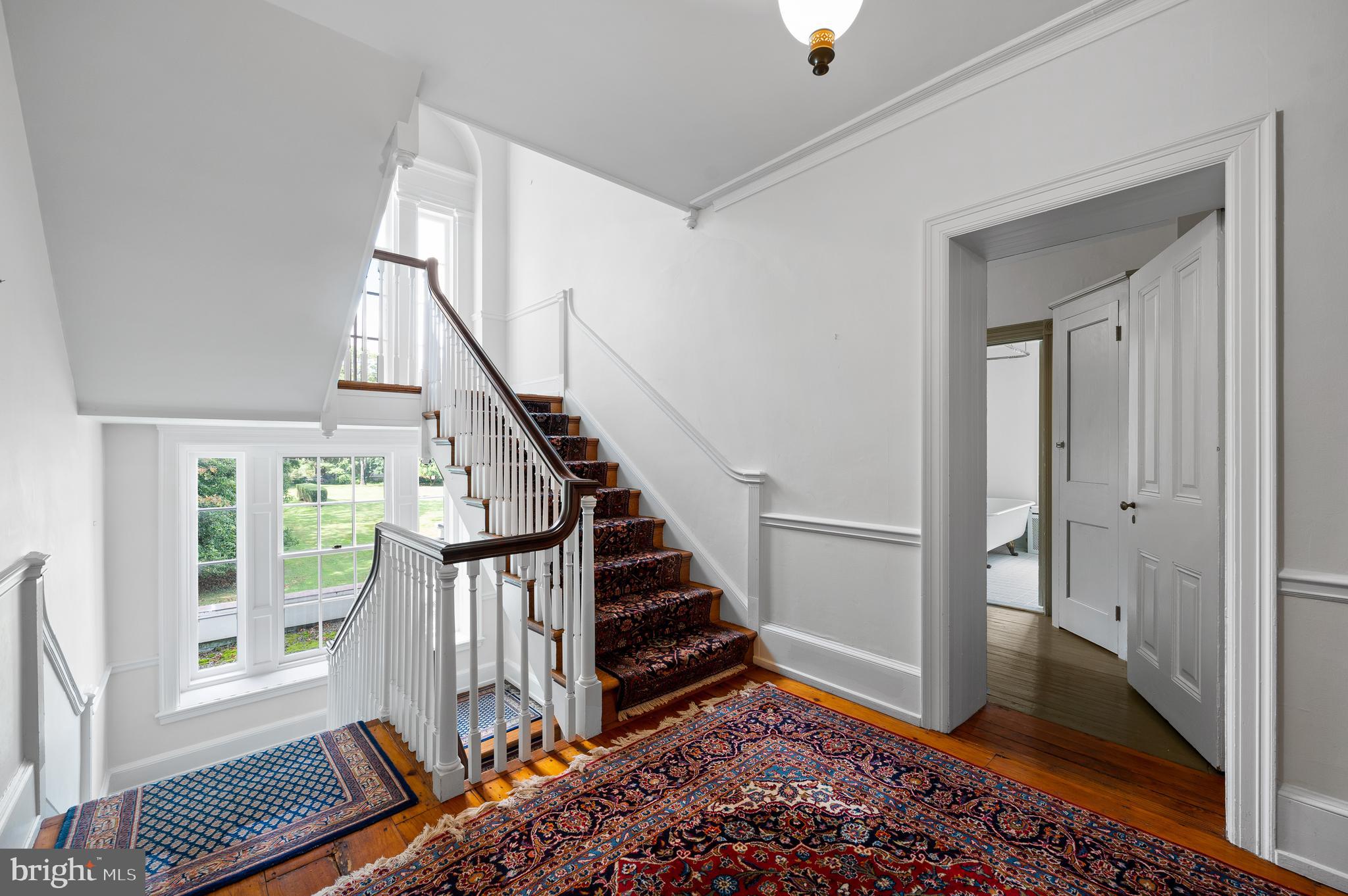 GLADWYNE - Residential