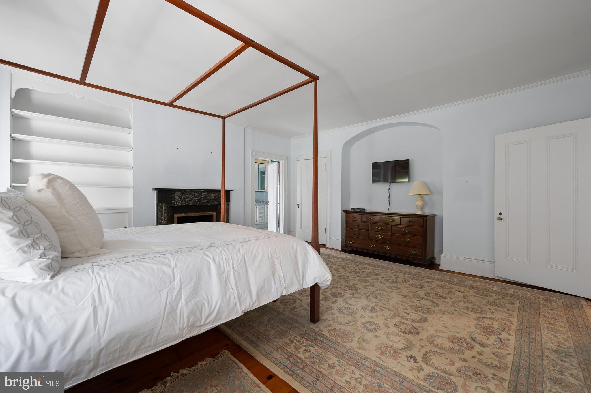 GLADWYNE - Residential