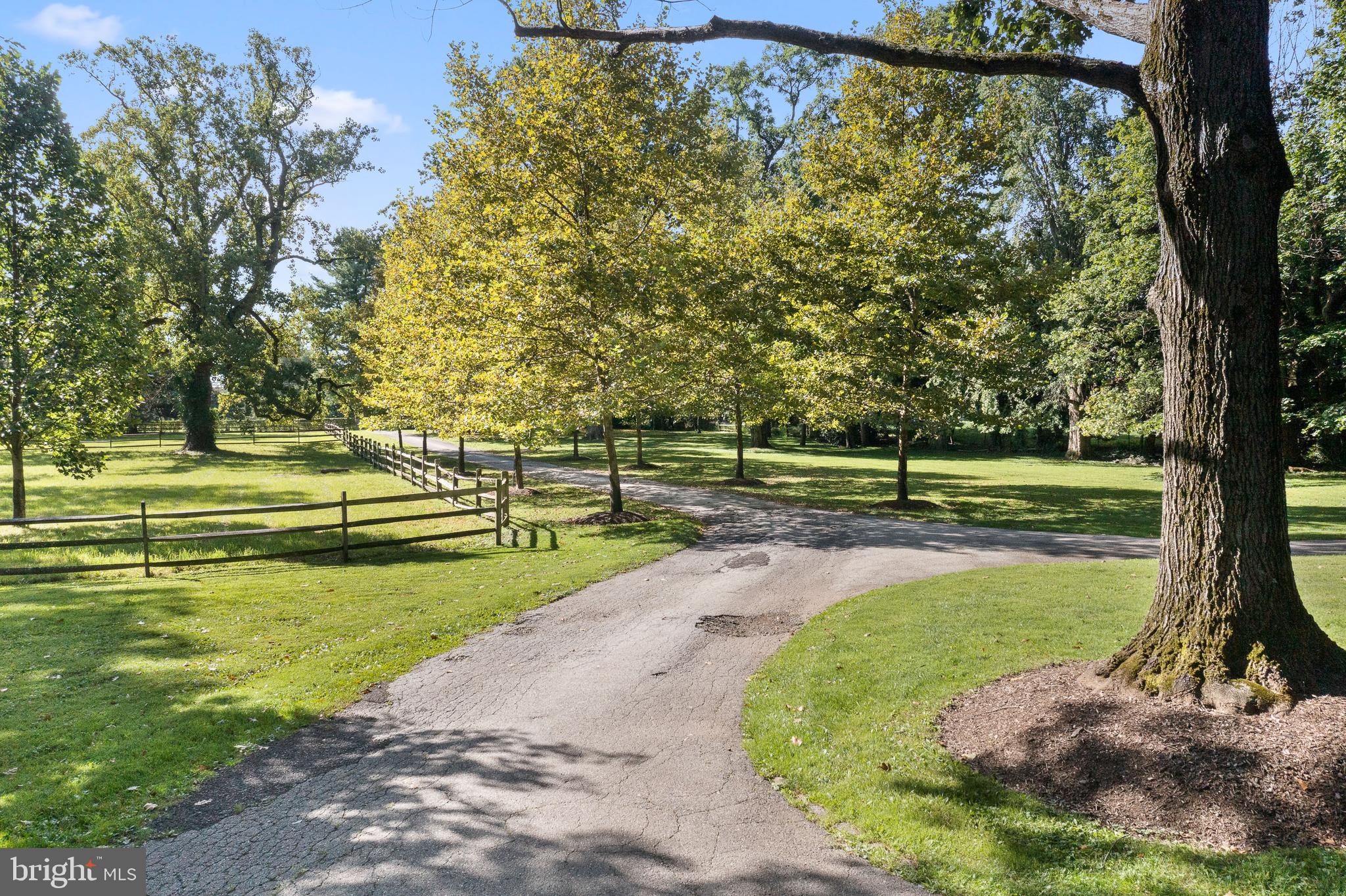 GLADWYNE - Residential