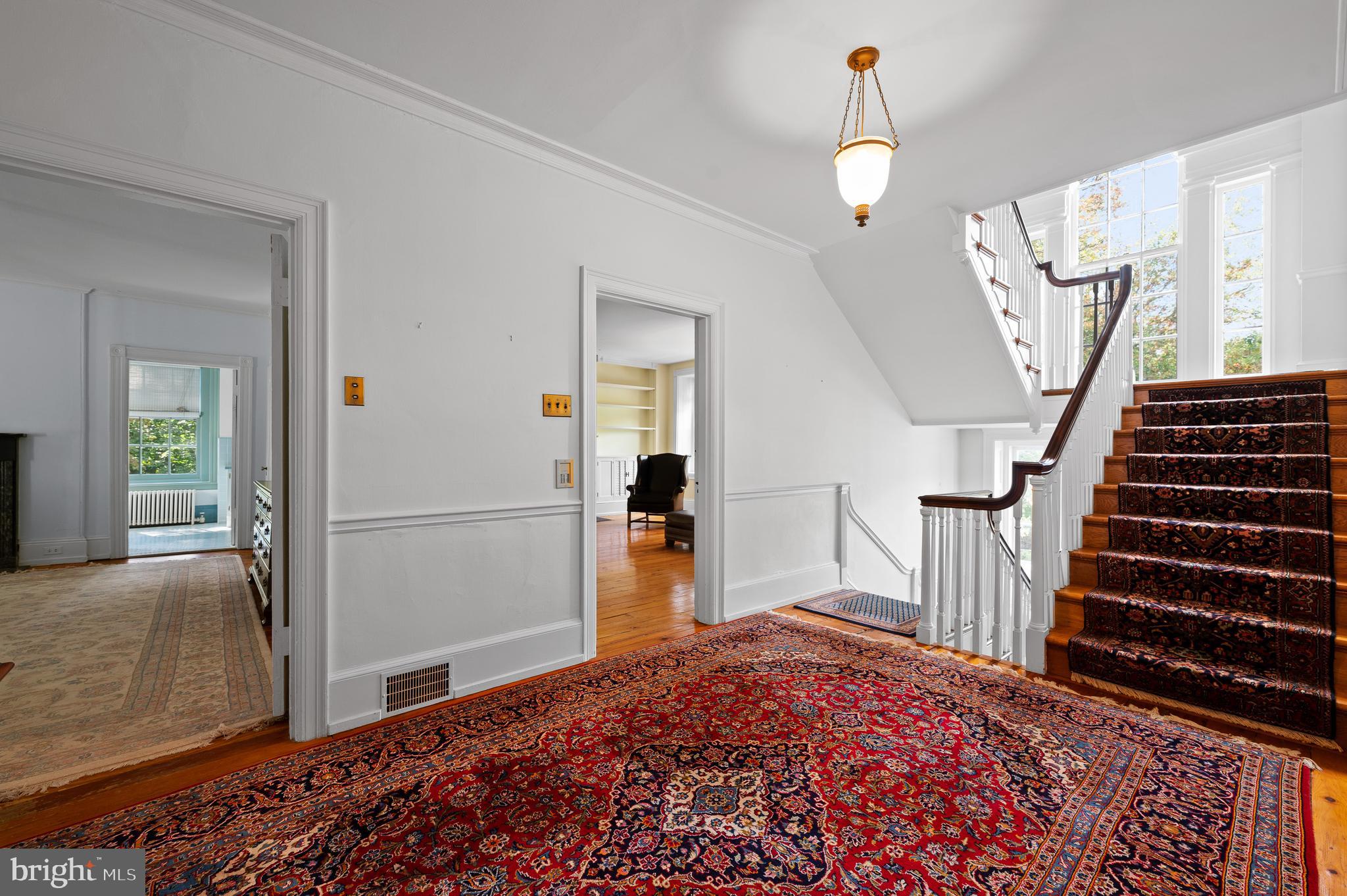 GLADWYNE - Residential