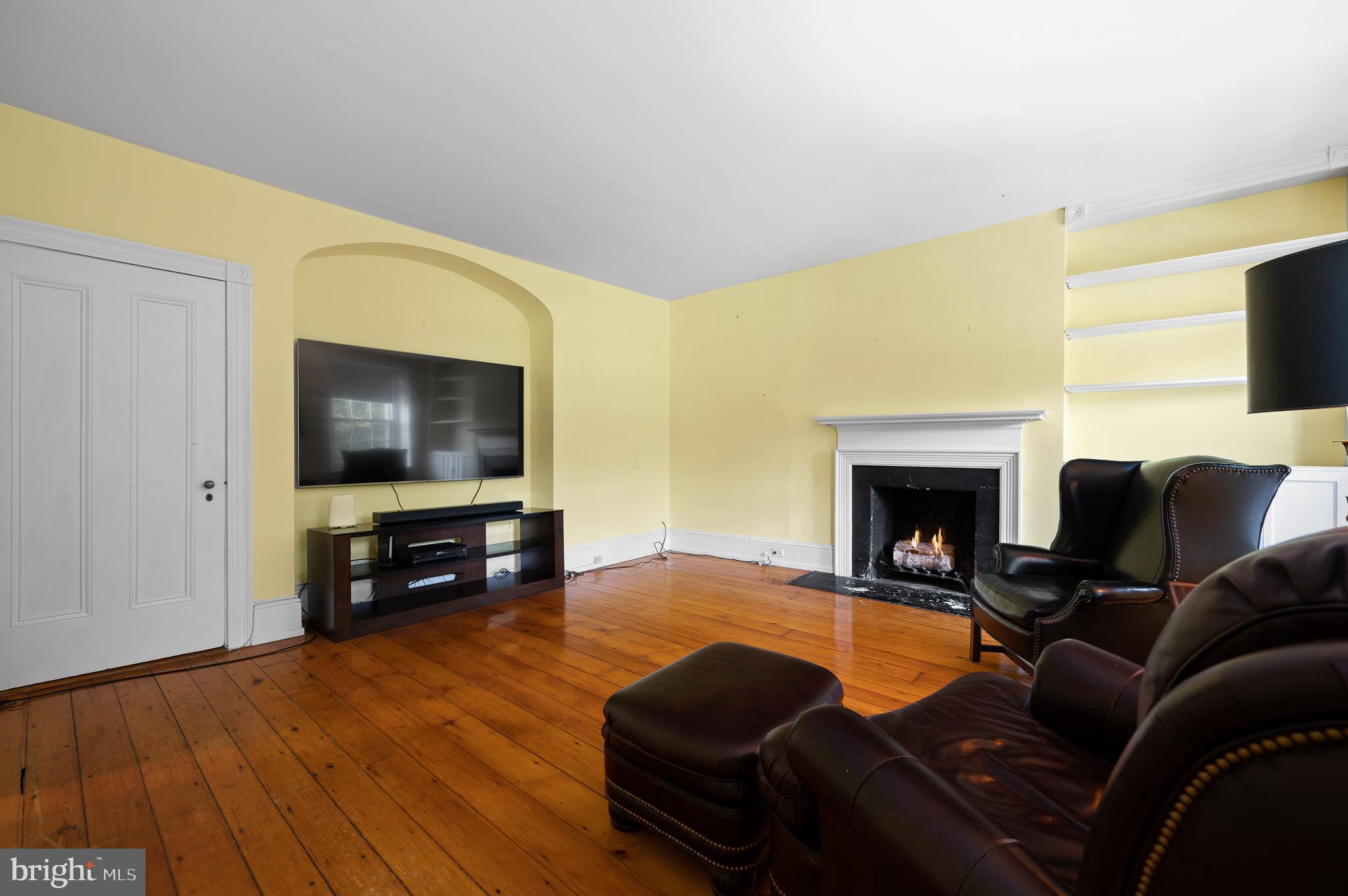 GLADWYNE - Residential