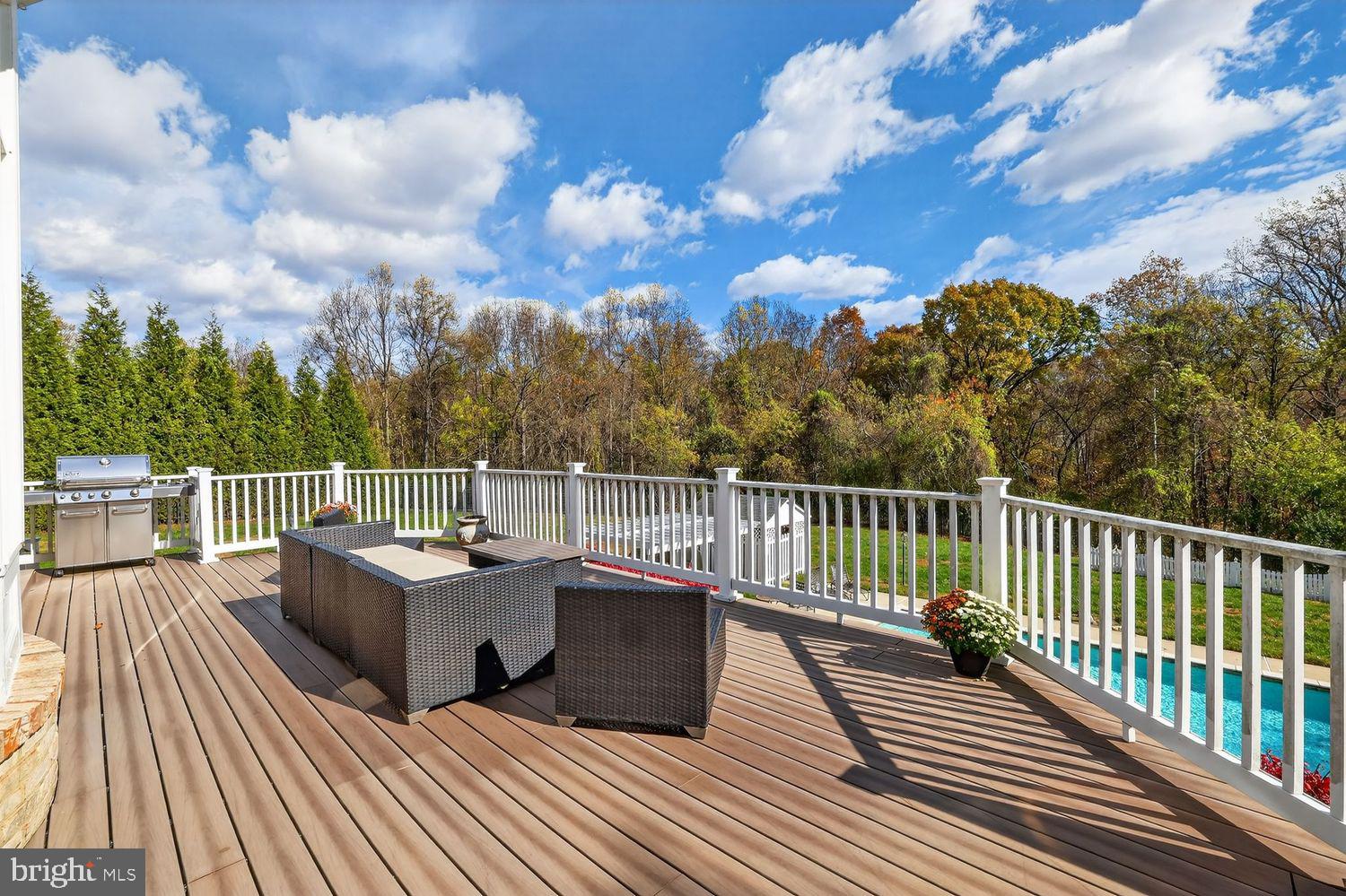 POTOMAC CHASE - Residential