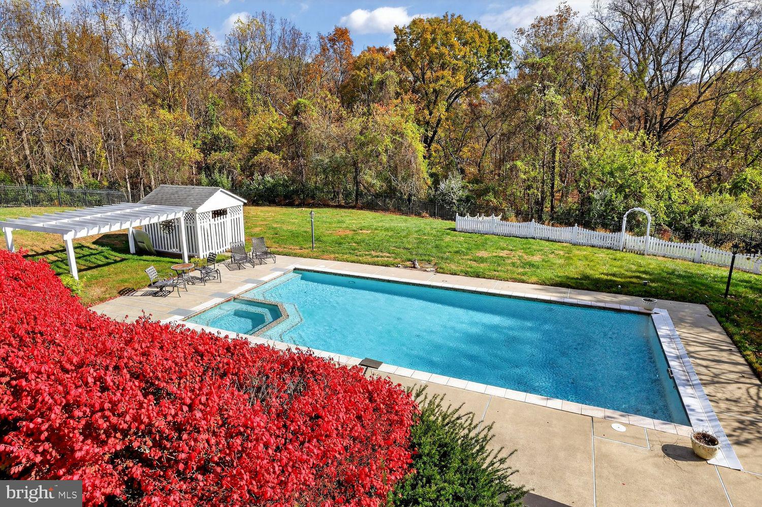 POTOMAC CHASE - Residential